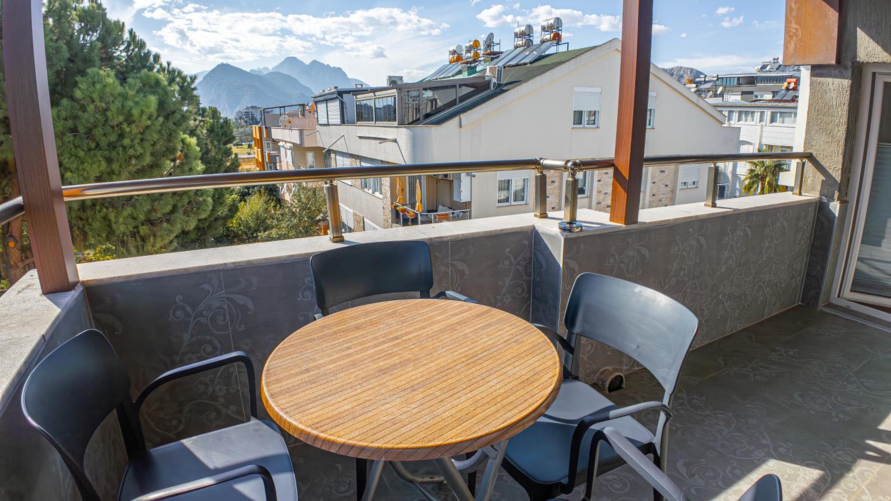 Güden-Pearl - Image 179