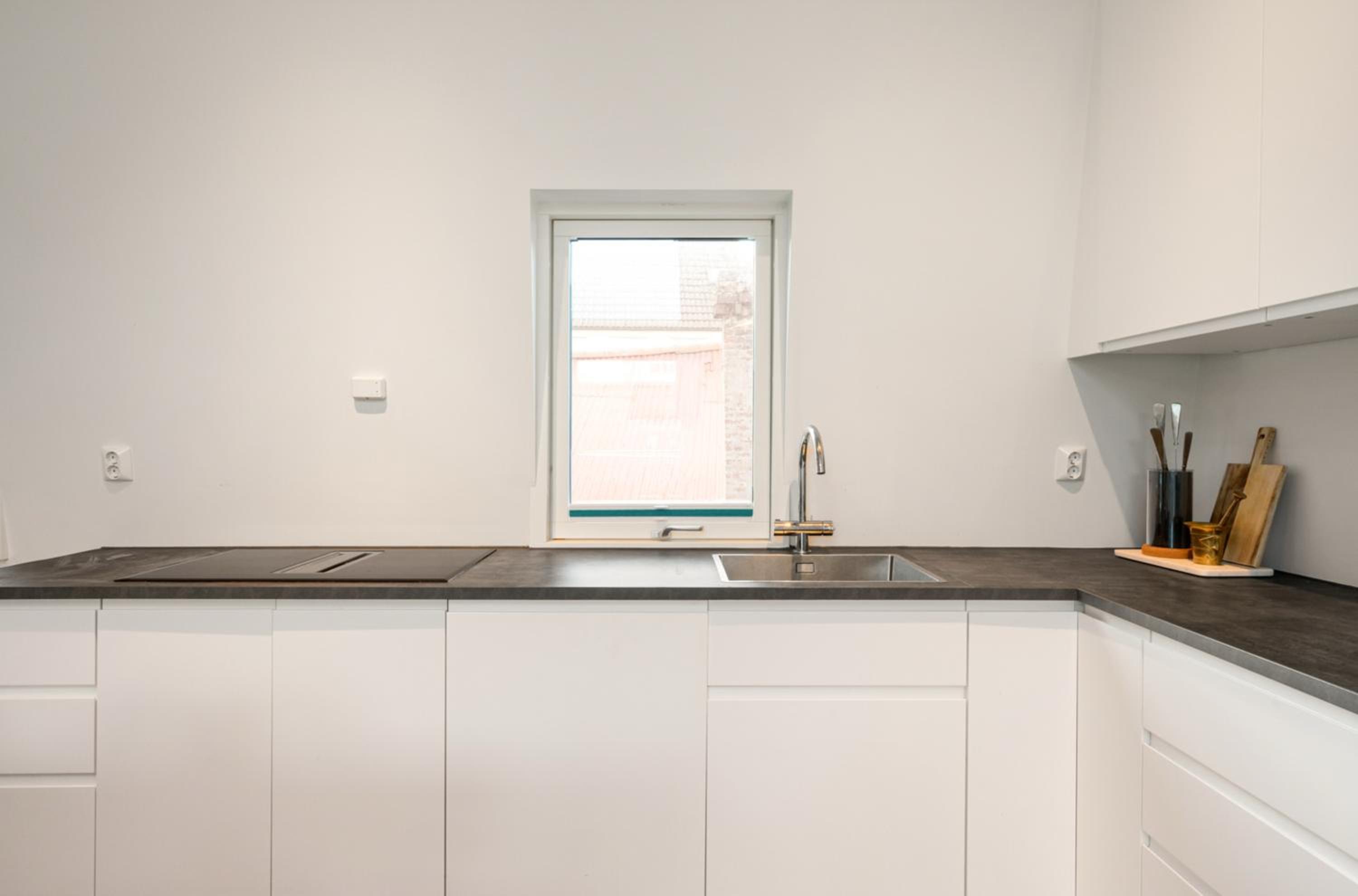 Unique Apartment with Bathtub
