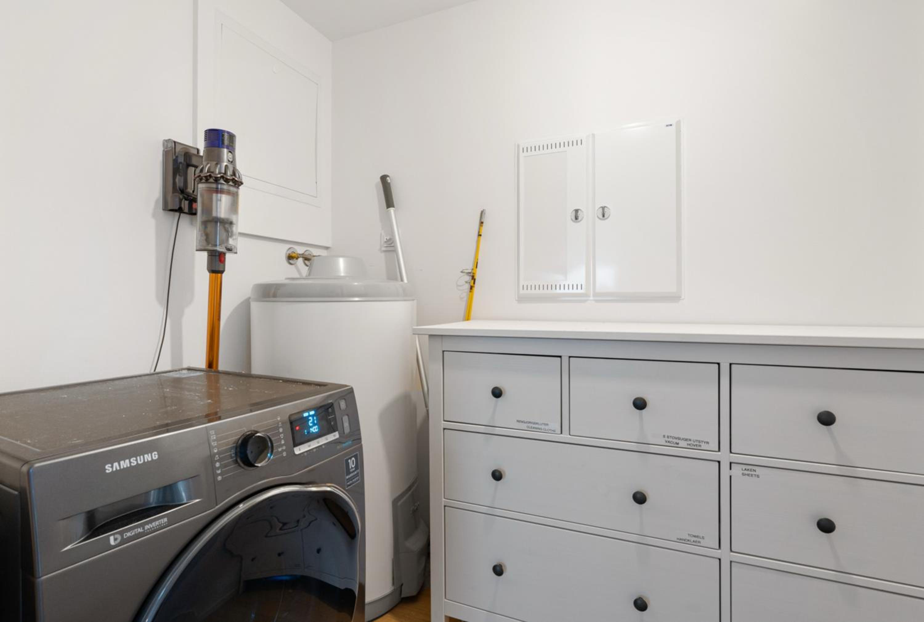 Unique Apartment with Bathtub