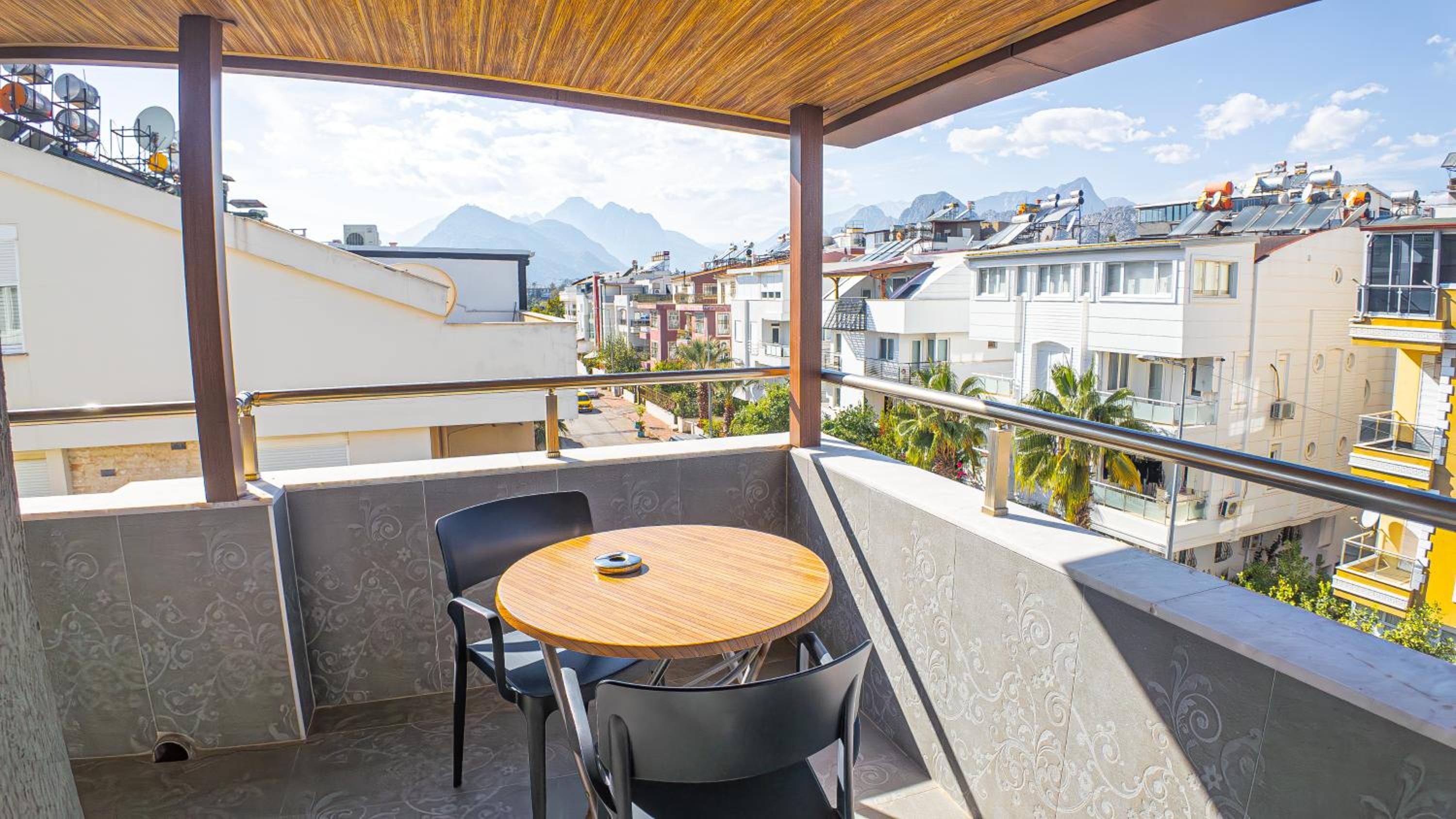 Güden-Pearl - Image 181