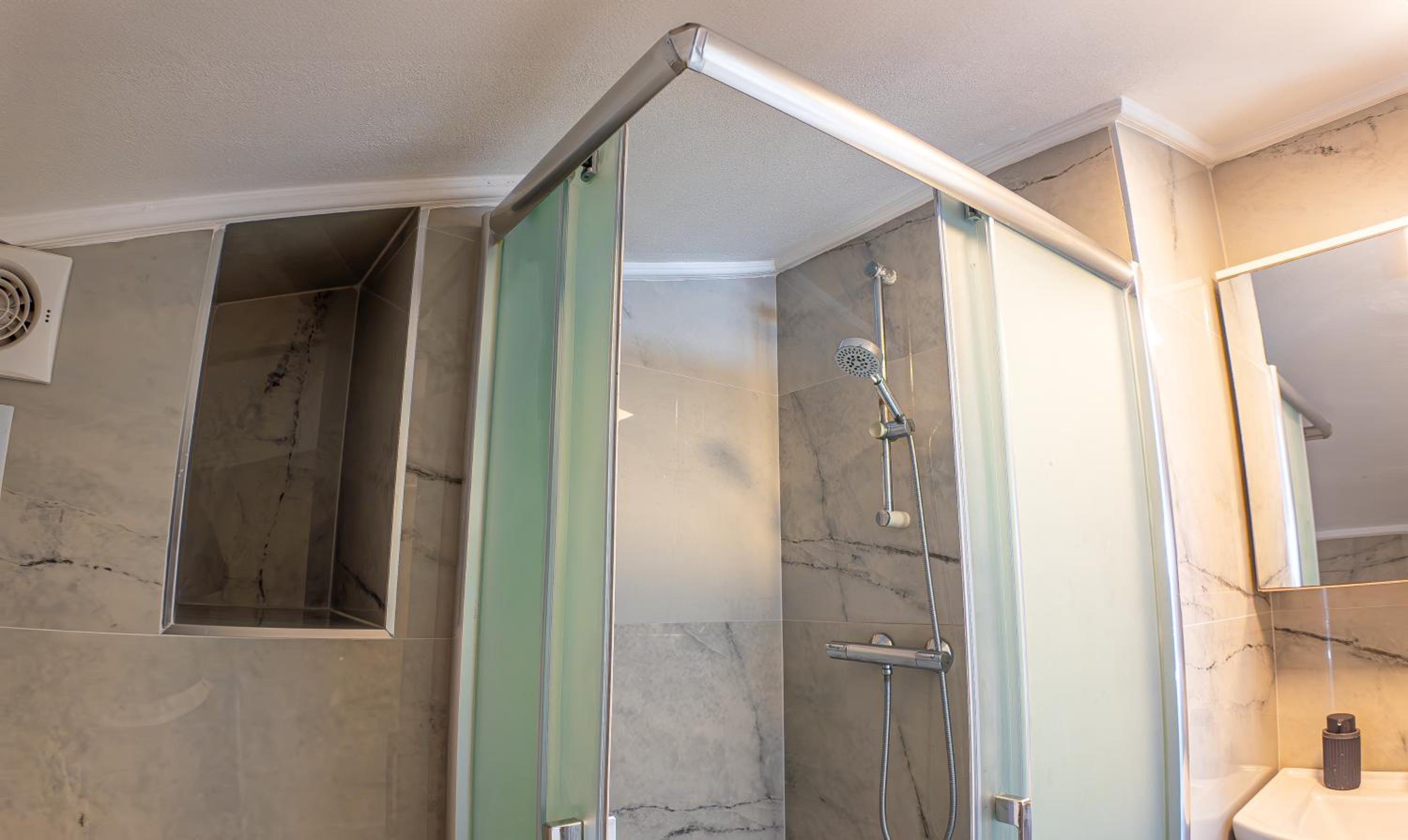 Güden-Pearl - Image 182