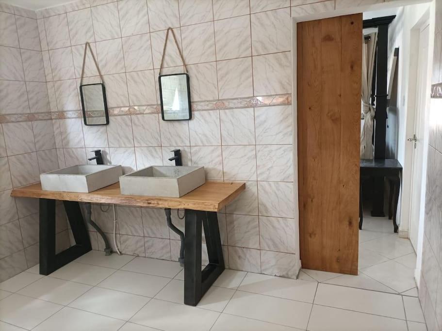Private Villa with 4 bedrooms and 3 bathrooms