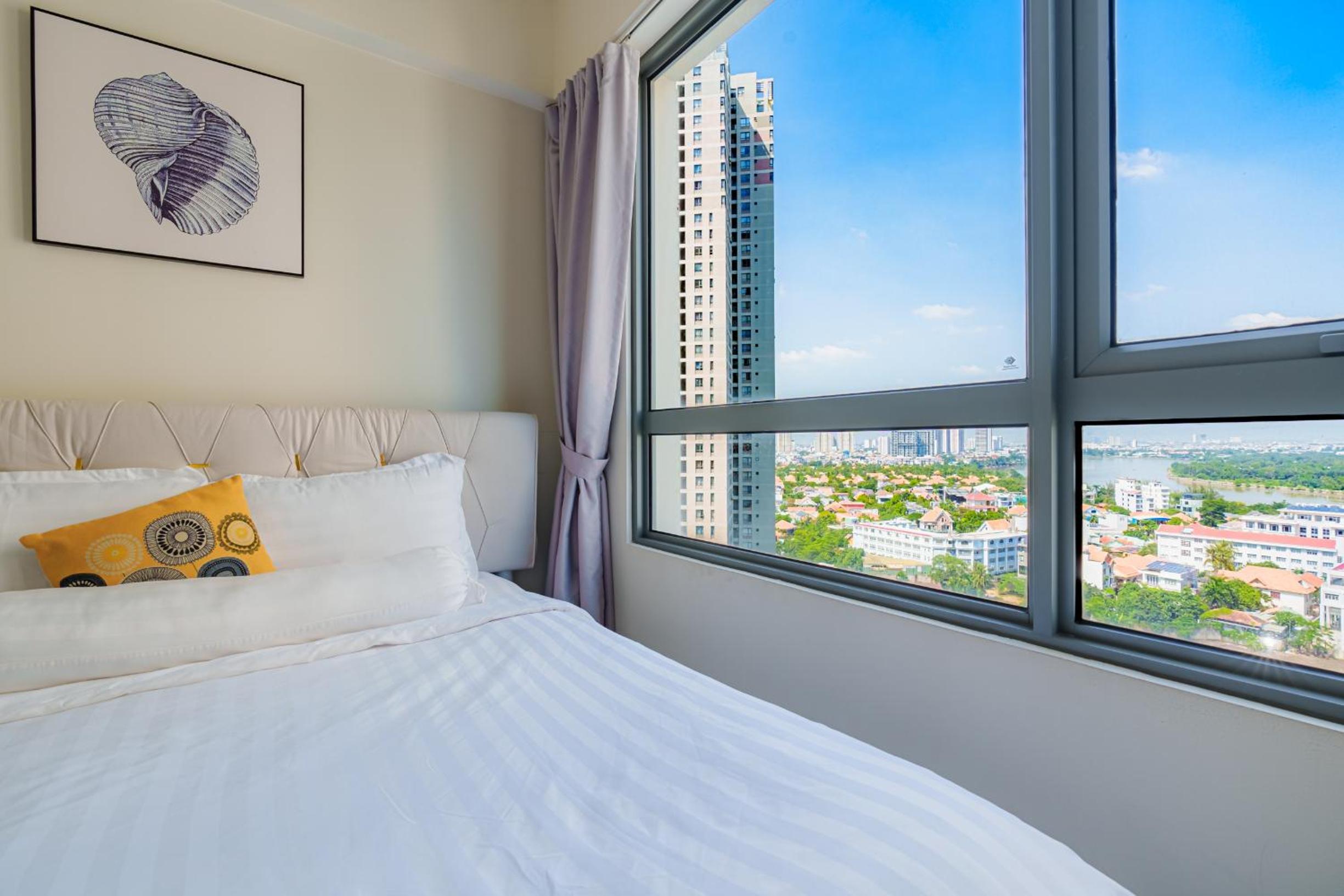 ambiHOME 3BR 2WC in Masteri Thao Dien District 2
