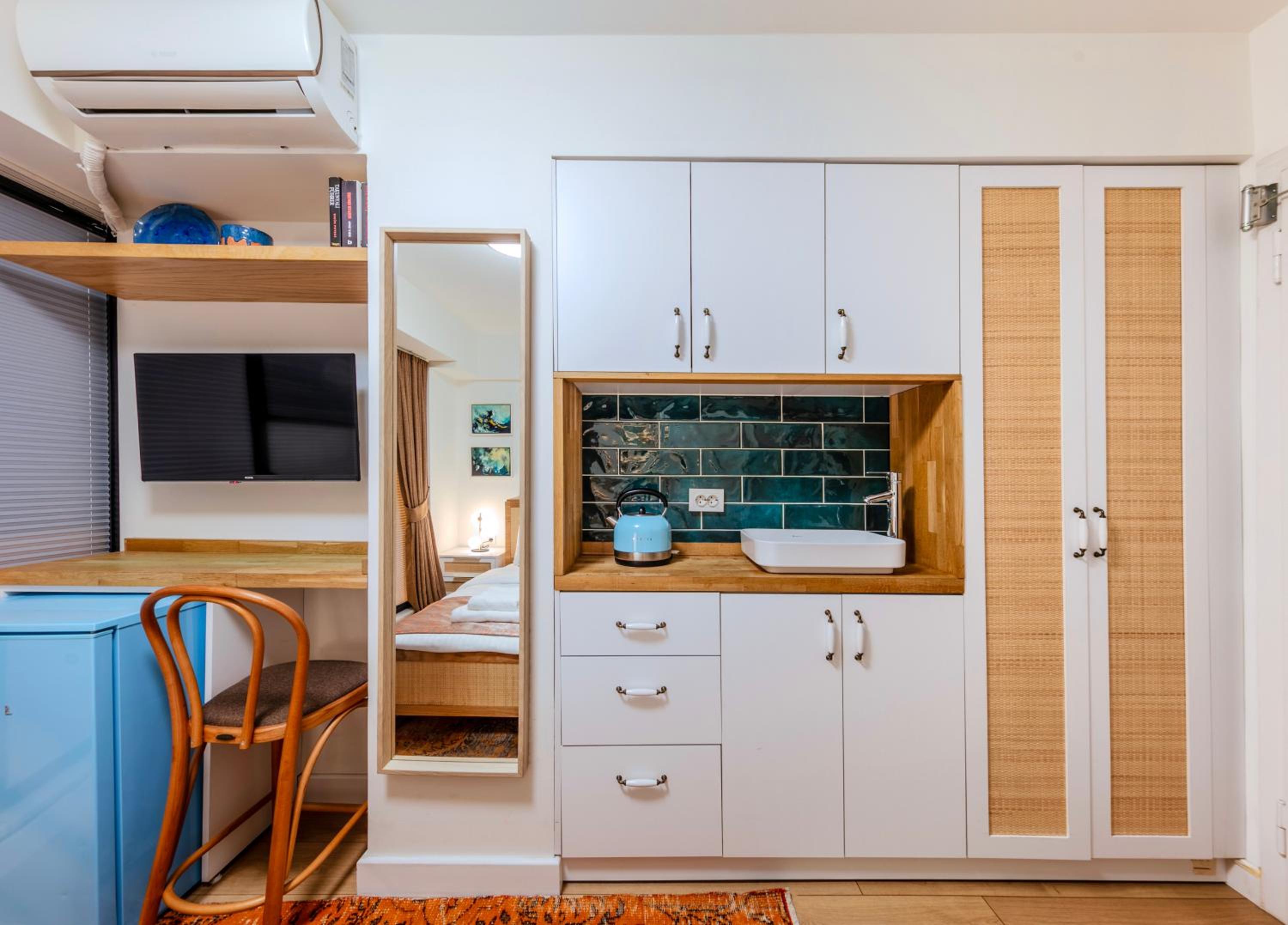 CLK Suites Hotel