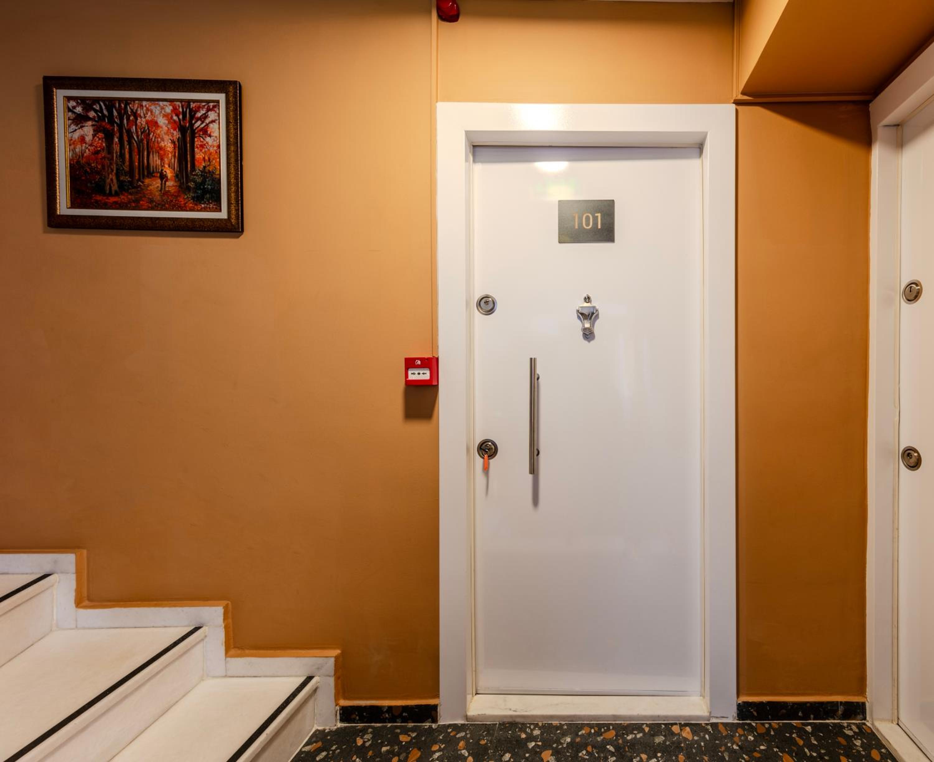 CLK Suites Hotel
