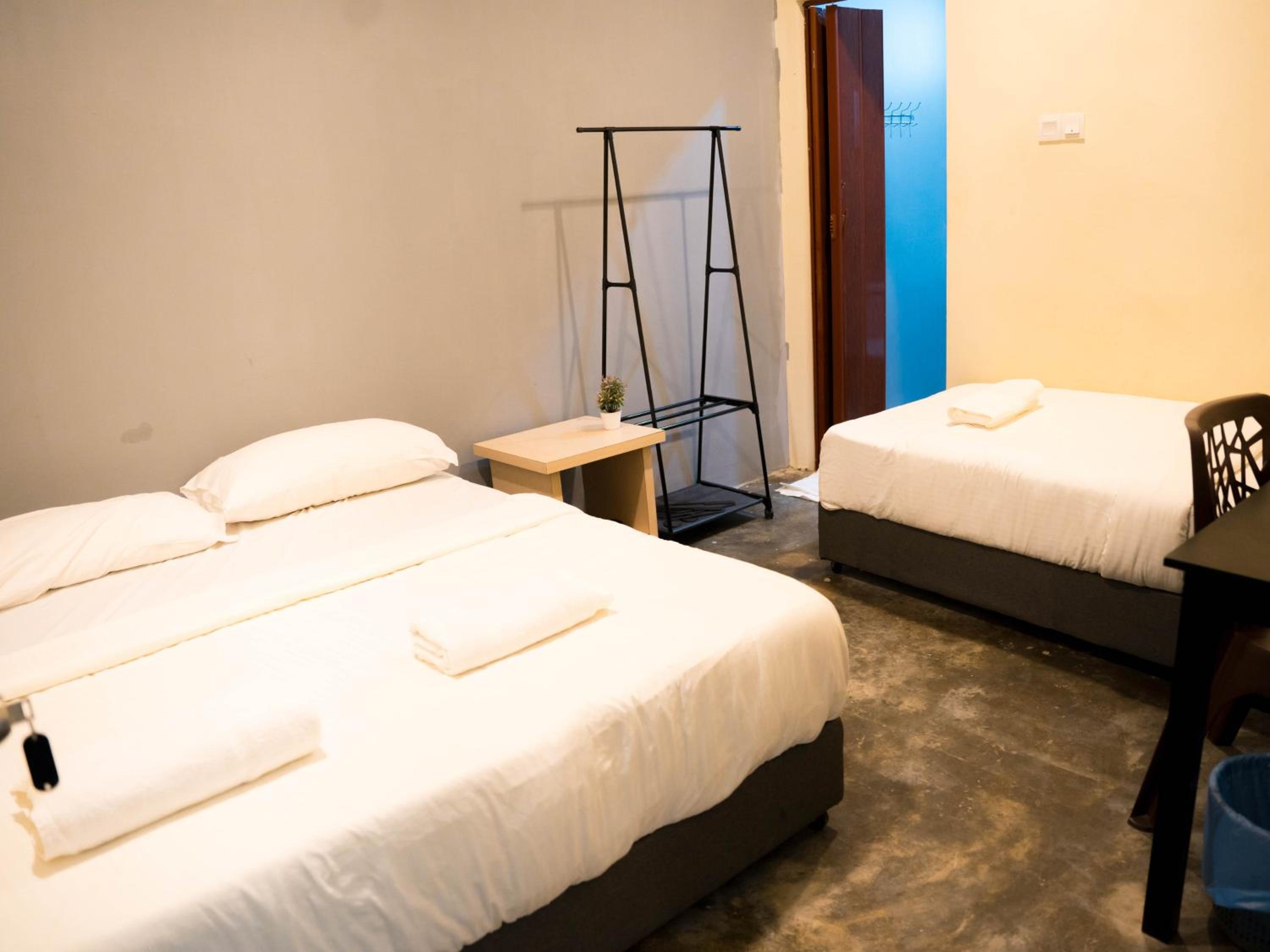 Homestay 5 minute walk to HUKM
