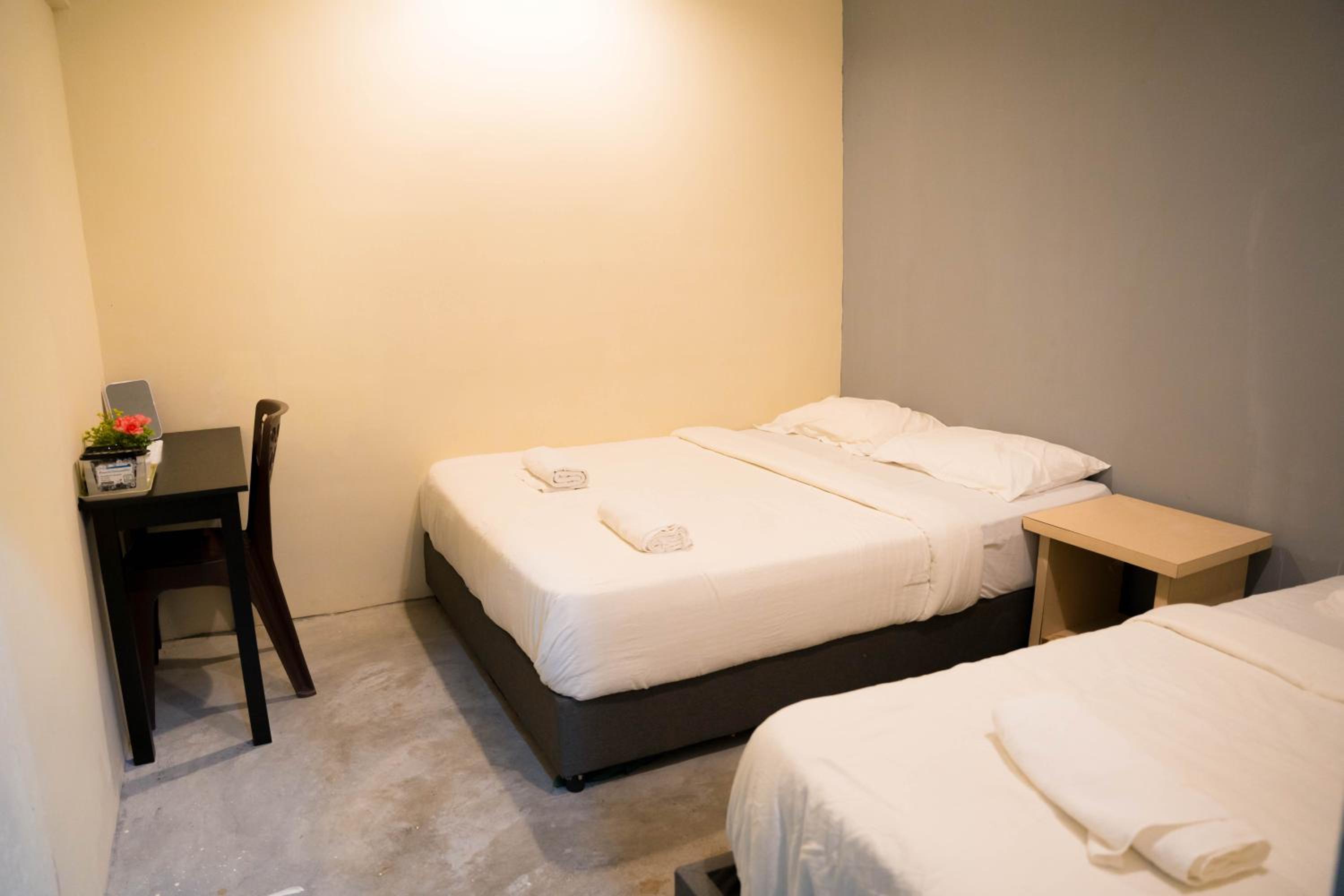Homestay 5 minute walk to HUKM