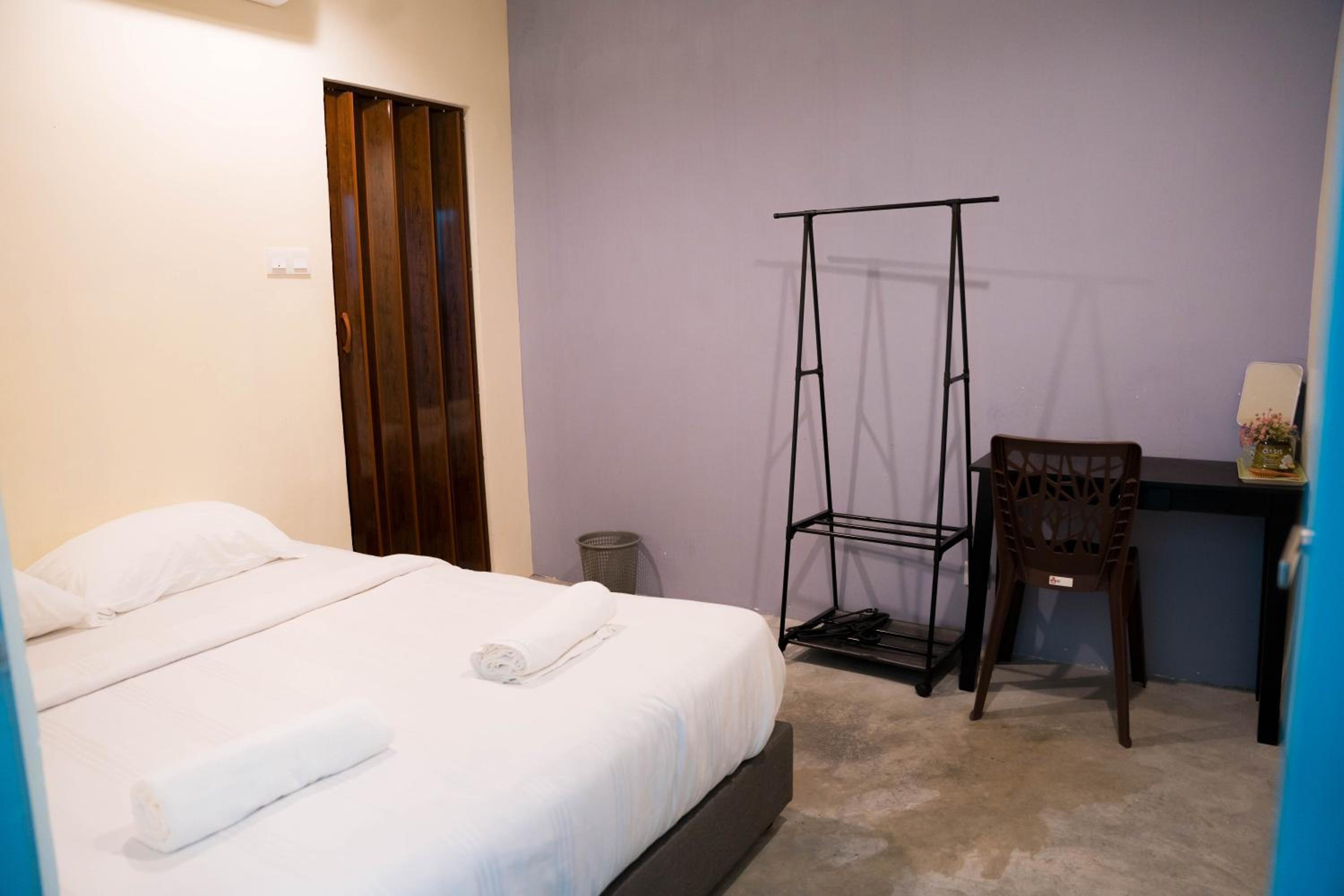 Homestay 5 minute walk to HUKM