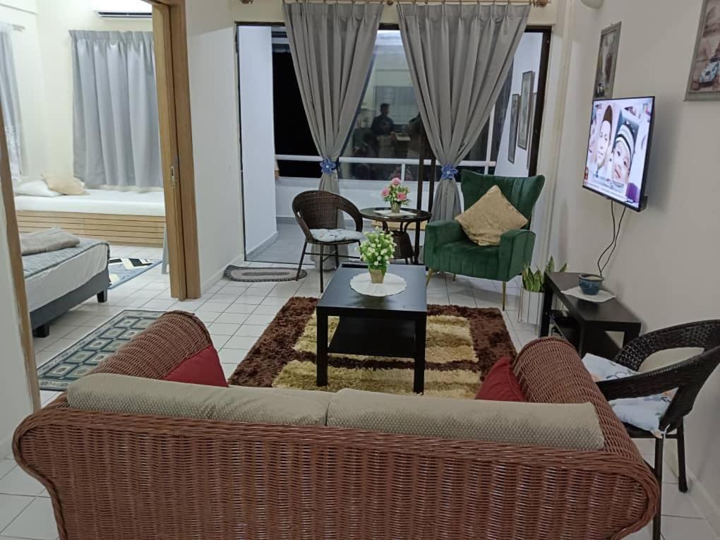 Corus Paradise ZFJ Lagoon Apartment photo 4