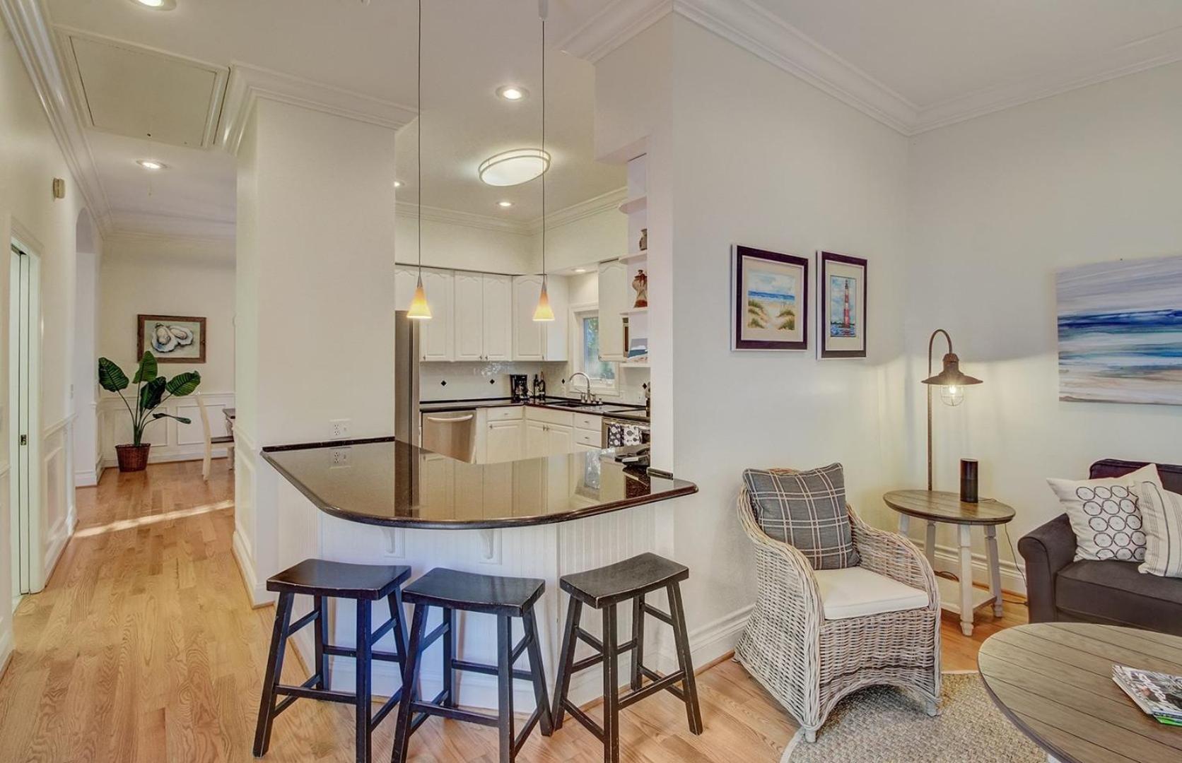28 Beachwood West by AvantStay Close to Beach Multiple Decks Private Pool