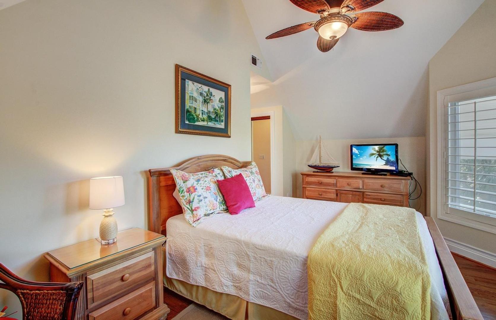 28 Beachwood West by AvantStay Close to Beach Multiple Decks Private Pool