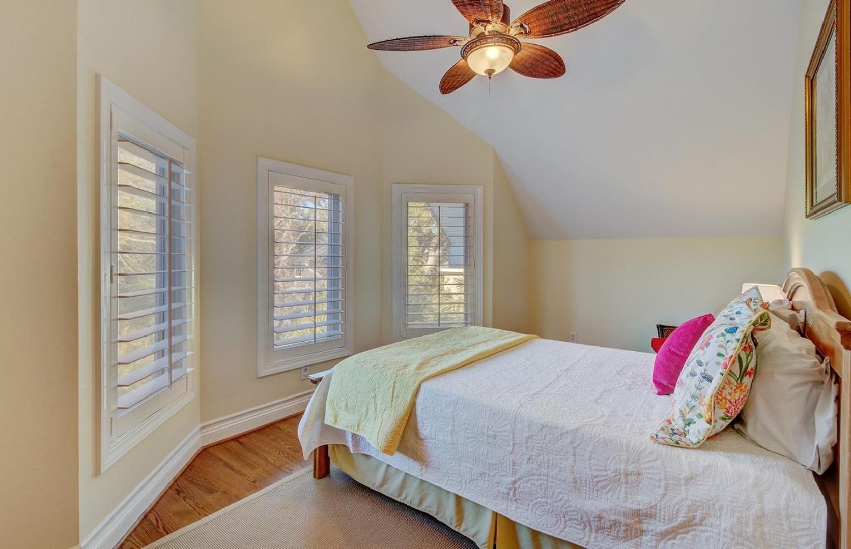 28 Beachwood West by AvantStay Close to Beach Multiple Decks Private Pool