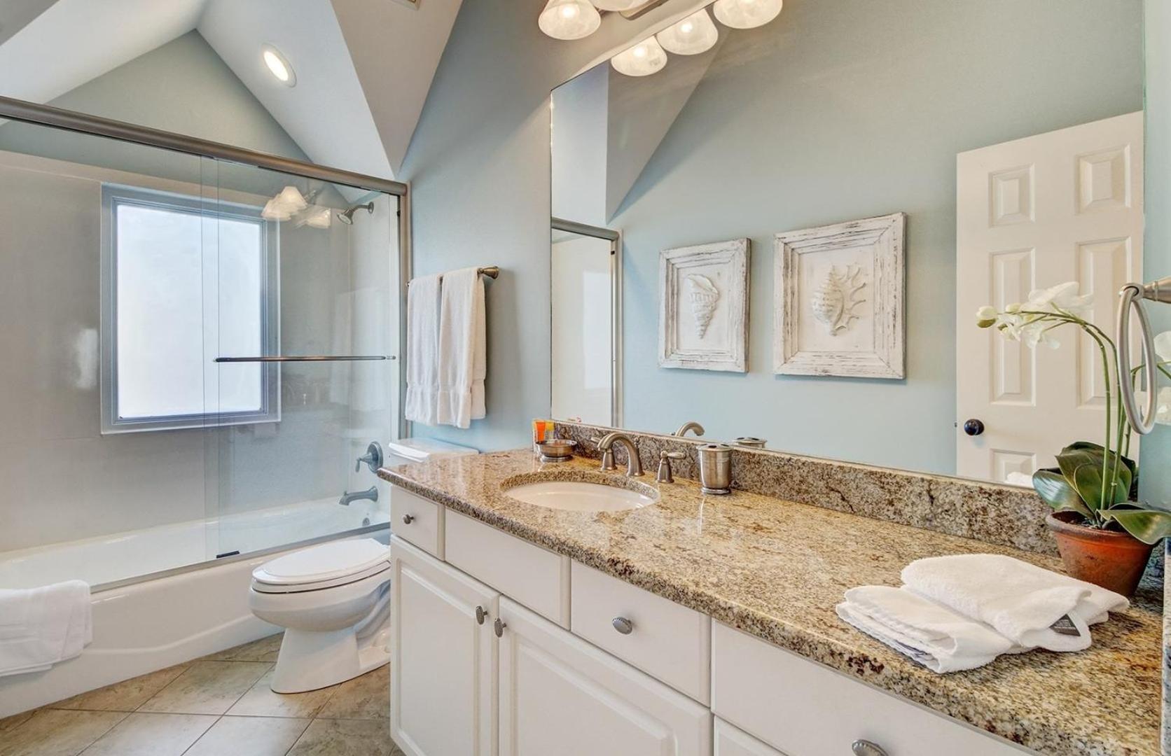 28 Beachwood West by AvantStay Close to Beach Multiple Decks Private Pool