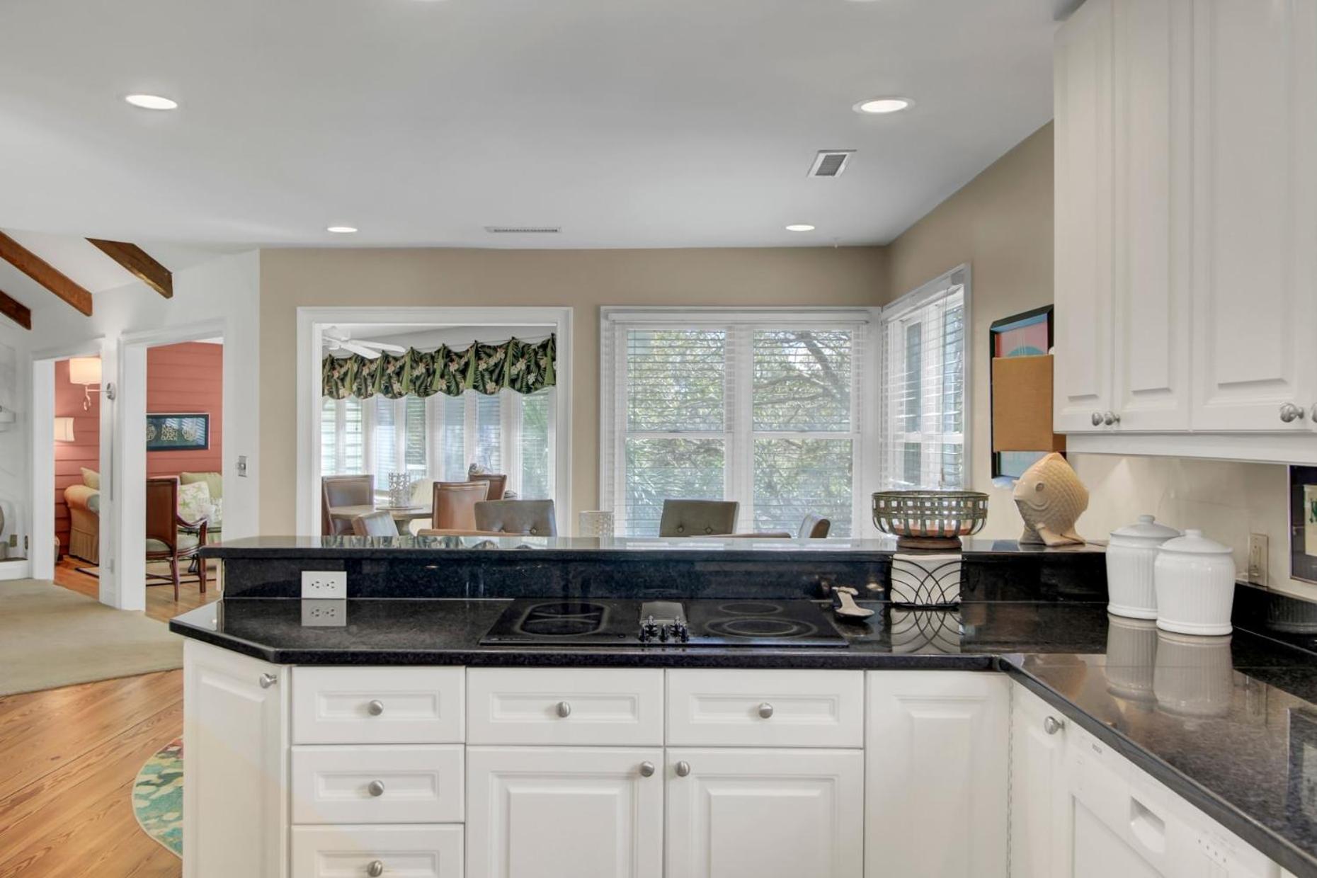 12 Dunecrest Lane by AvantStay 2 Mins to Beach w Pool BBQ