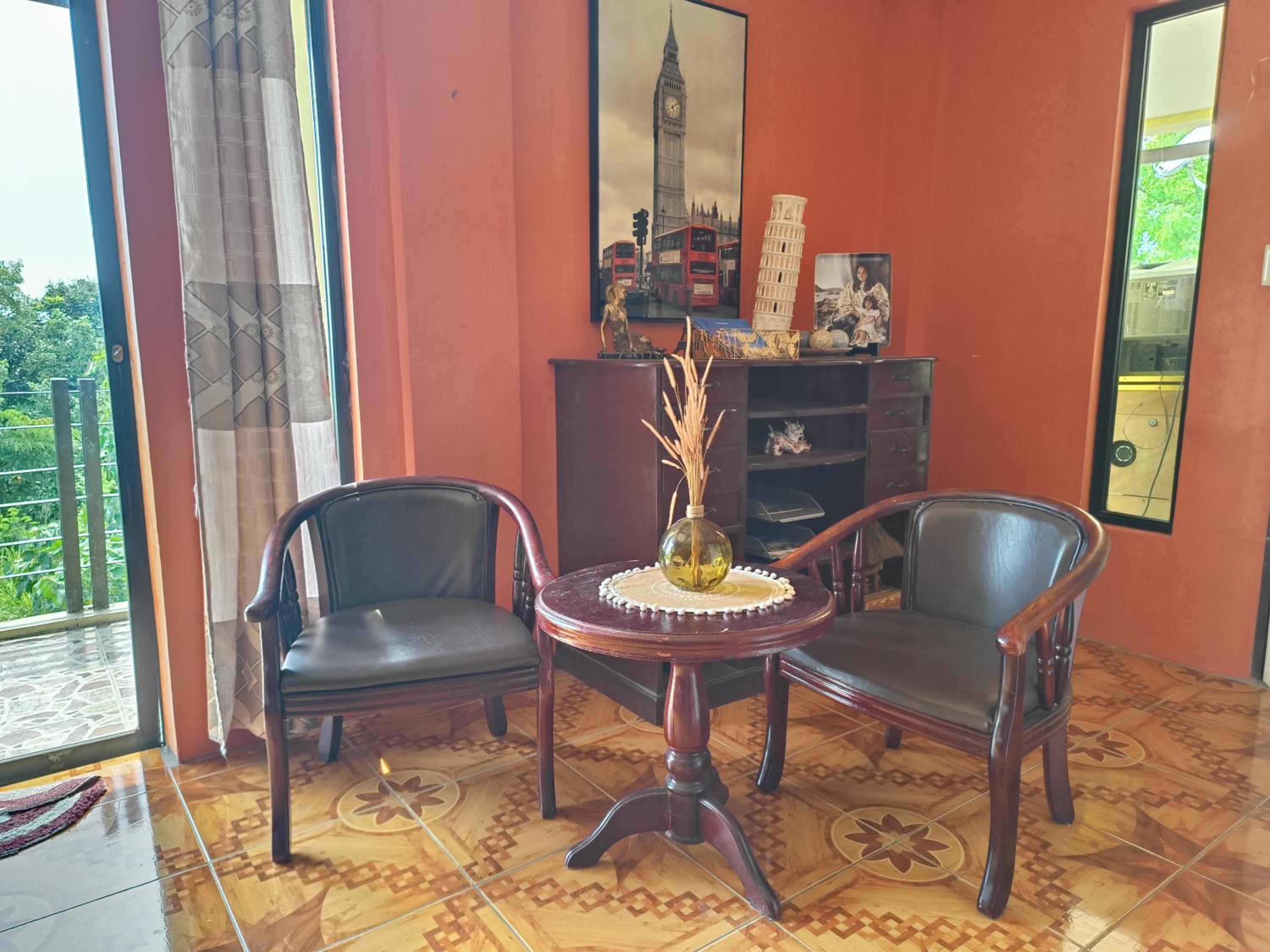 Marc & Net Family Home view 4