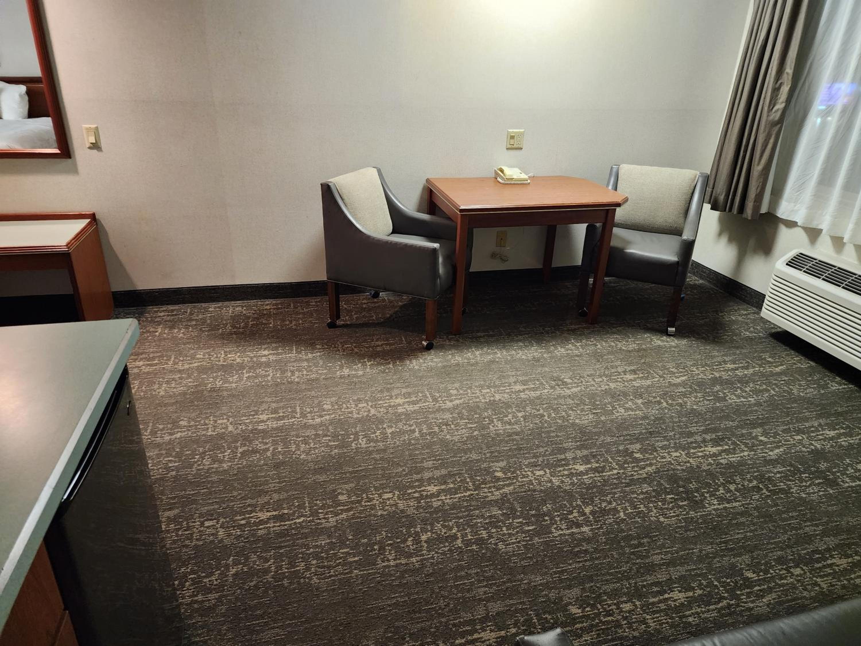 Albany Vacations - Shilo Inn Suites Salem - Property Image 2