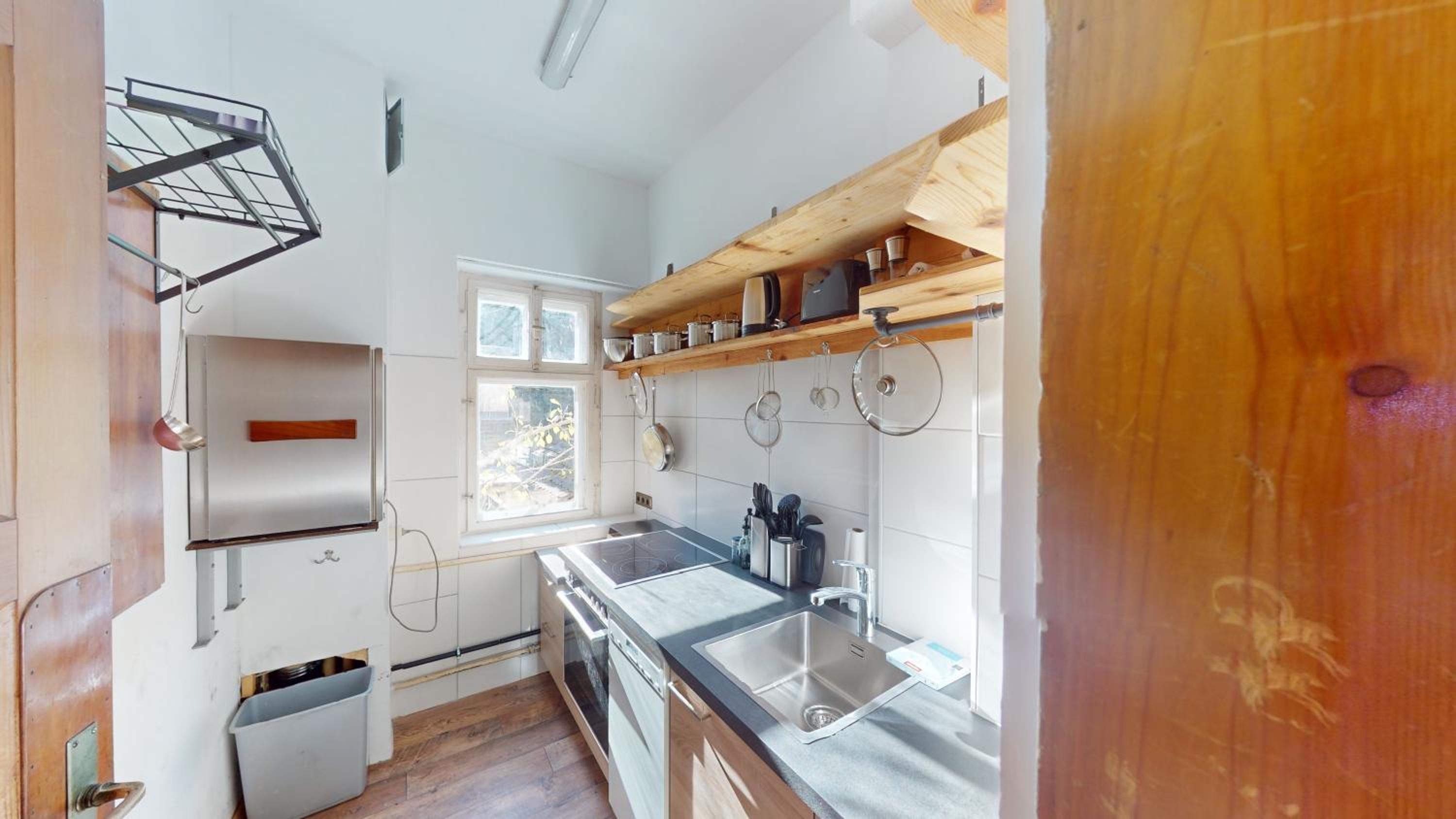 CROWN LIVING Villa Schillerstraße Dornbirn - Historisches Wohnen, nostaltigsches Apartment, ideal für Feriengäste und Geschäftsreisende, Parkplatz, zentrum