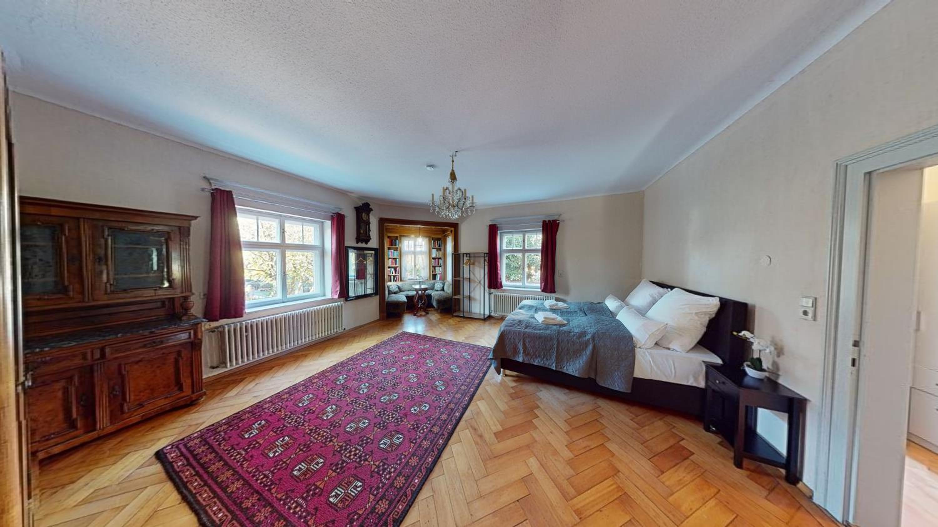 CROWN LIVING Villa Schillerstraße Dornbirn - Historisches Wohnen, nostaltigsches Apartment, ideal für Feriengäste und Geschäftsreisende, Parkplatz, zentrum