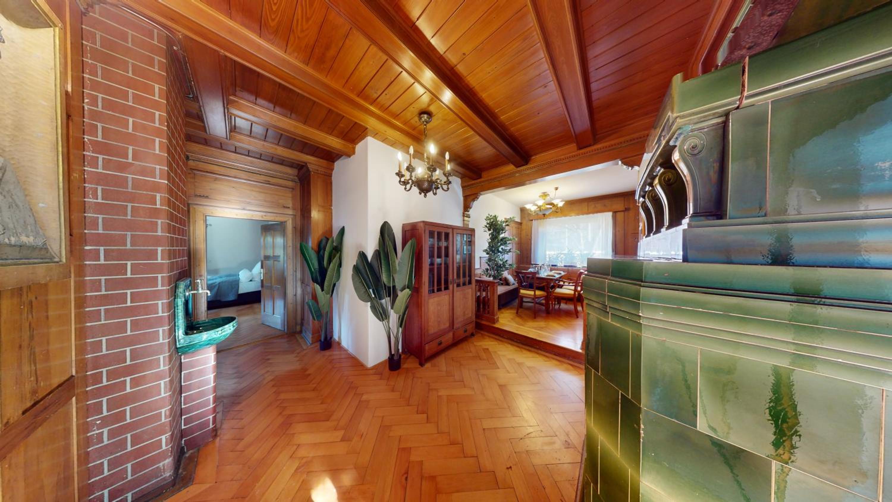 CROWN LIVING Villa Schillerstraße Dornbirn - Historisches Wohnen, nostaltigsches Apartment, ideal für Feriengäste und Geschäftsreisende, Parkplatz, zentrum