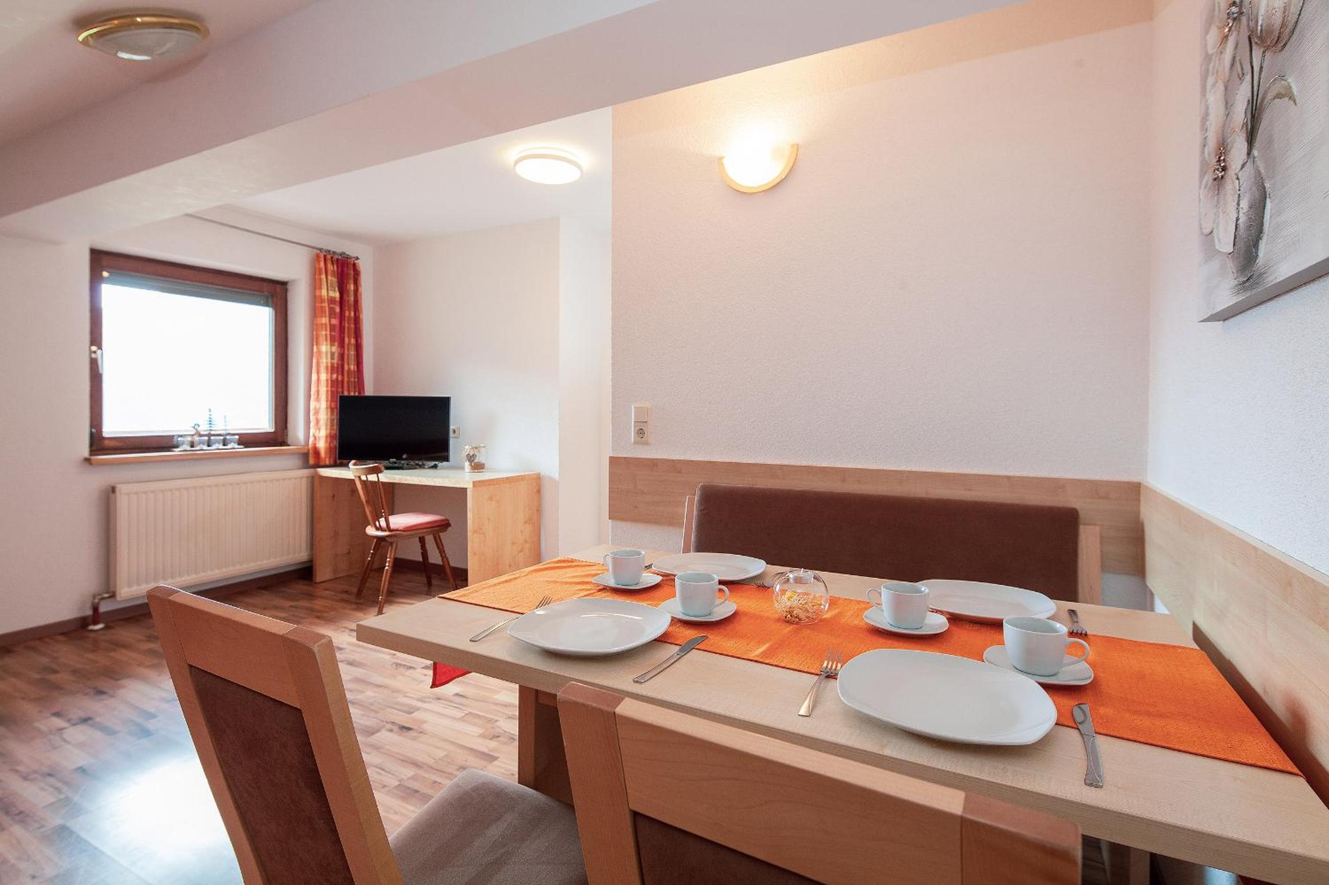HOLIDAY Apartments