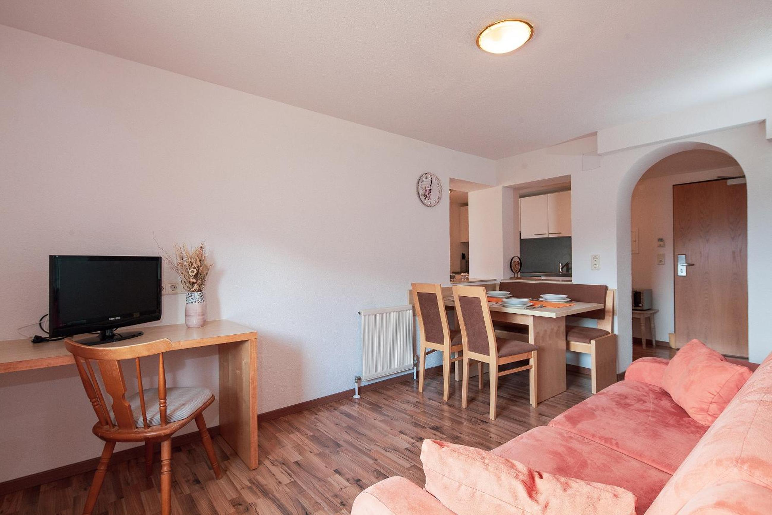 HOLIDAY Apartments