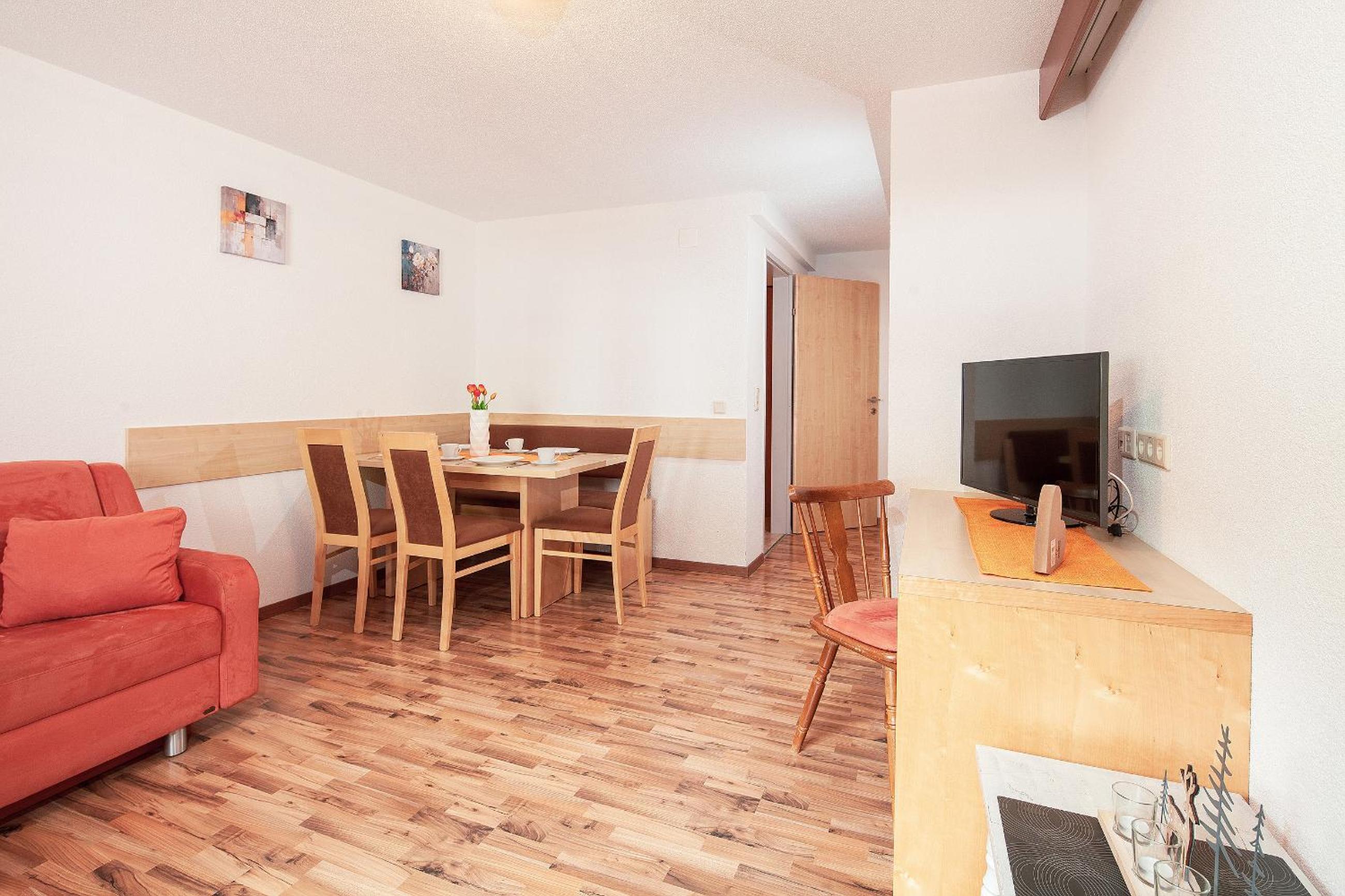 HOLIDAY Apartments