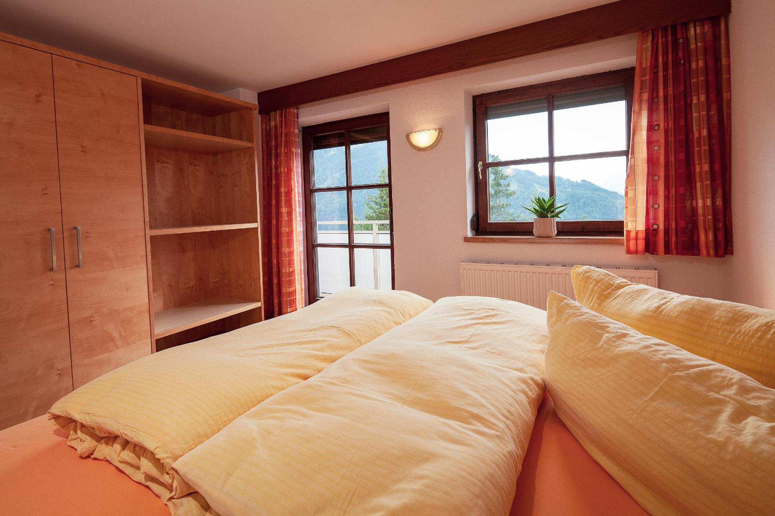 HOLIDAY Apartments