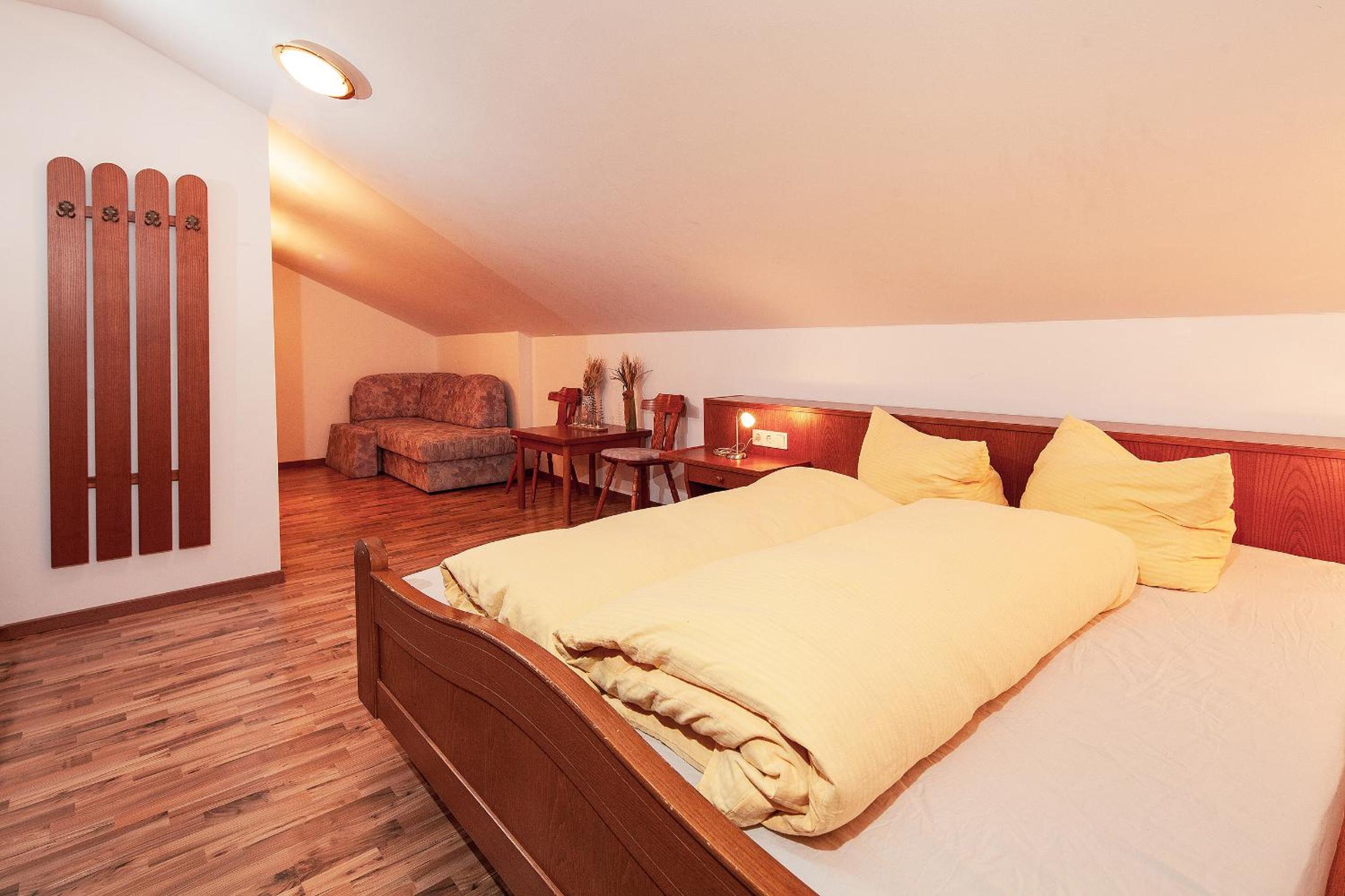 HOLIDAY Apartments