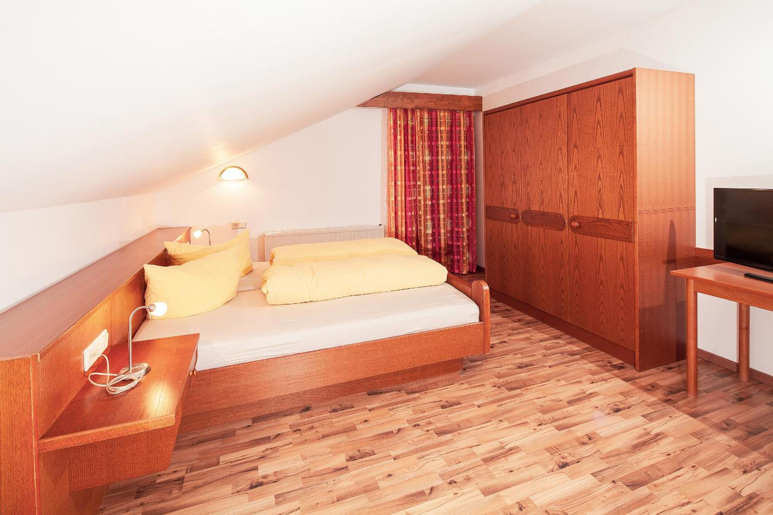 HOLIDAY Apartments