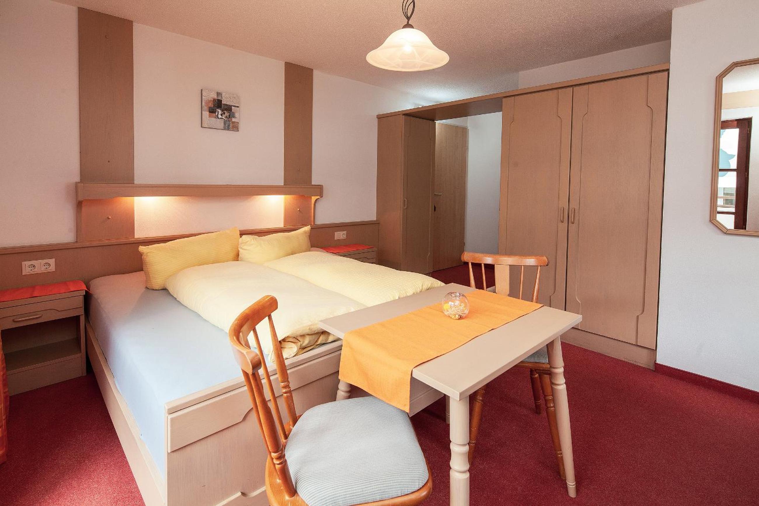 HOLIDAY Apartments