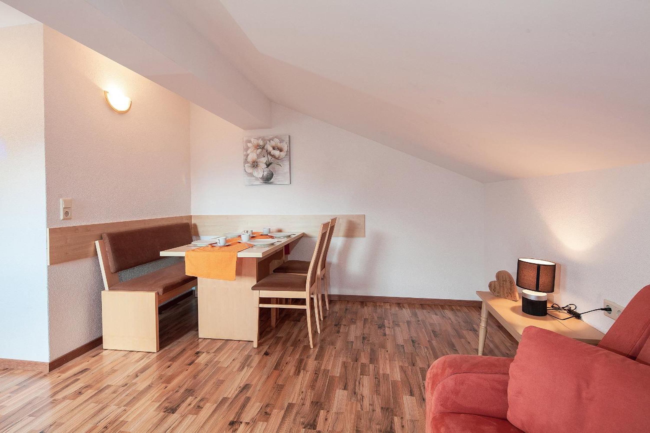 HOLIDAY Apartments
