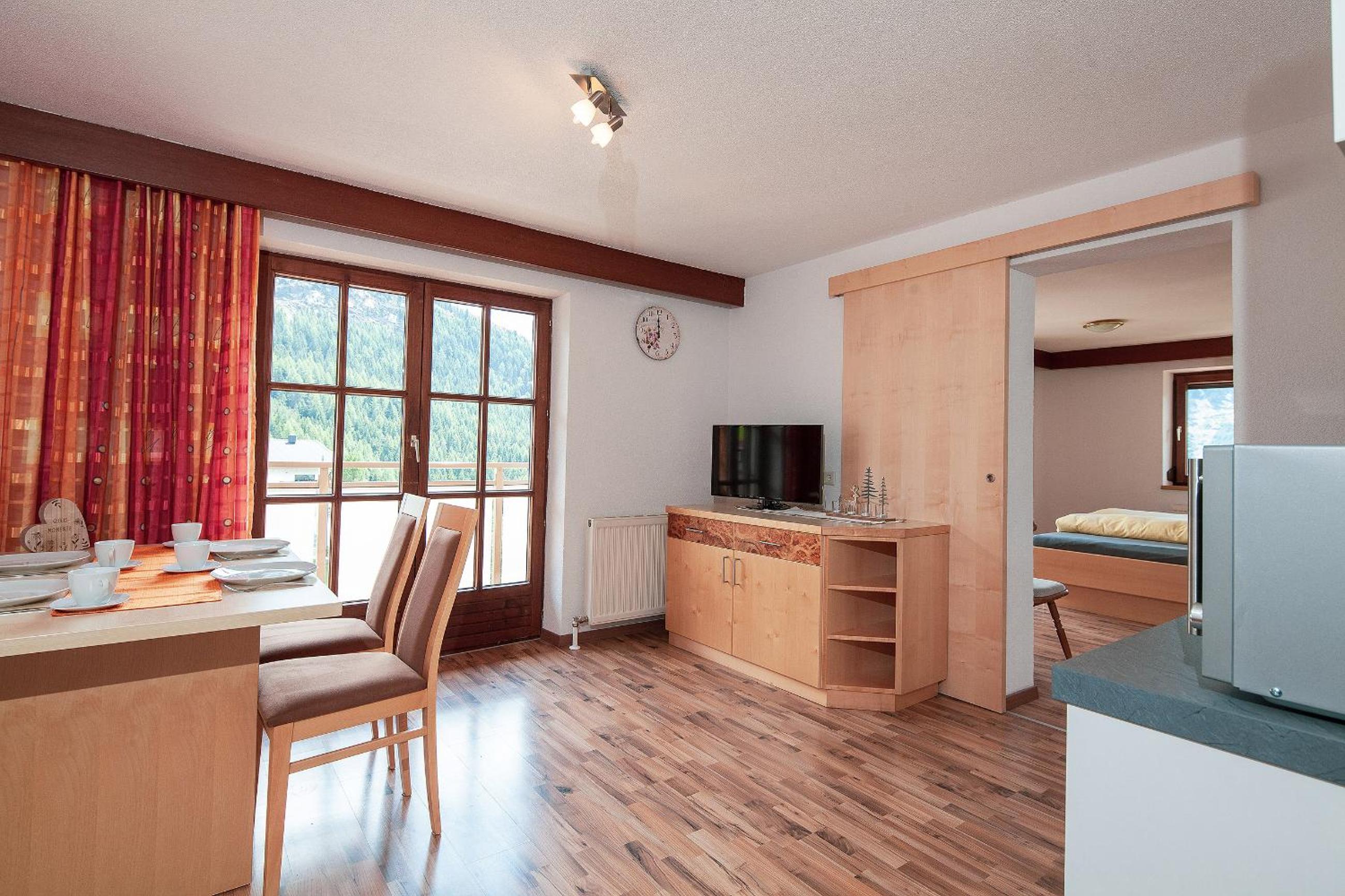HOLIDAY Apartments