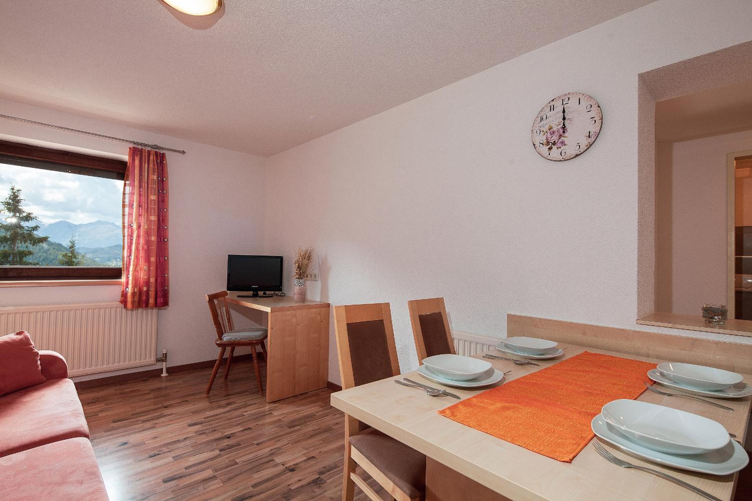 HOLIDAY Apartments