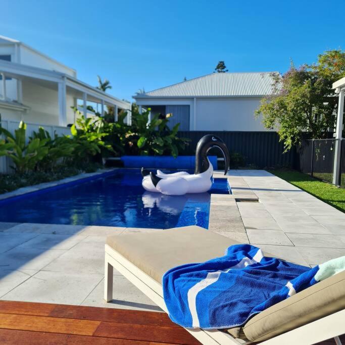 Blue Haven with room for the boat caravan and dog