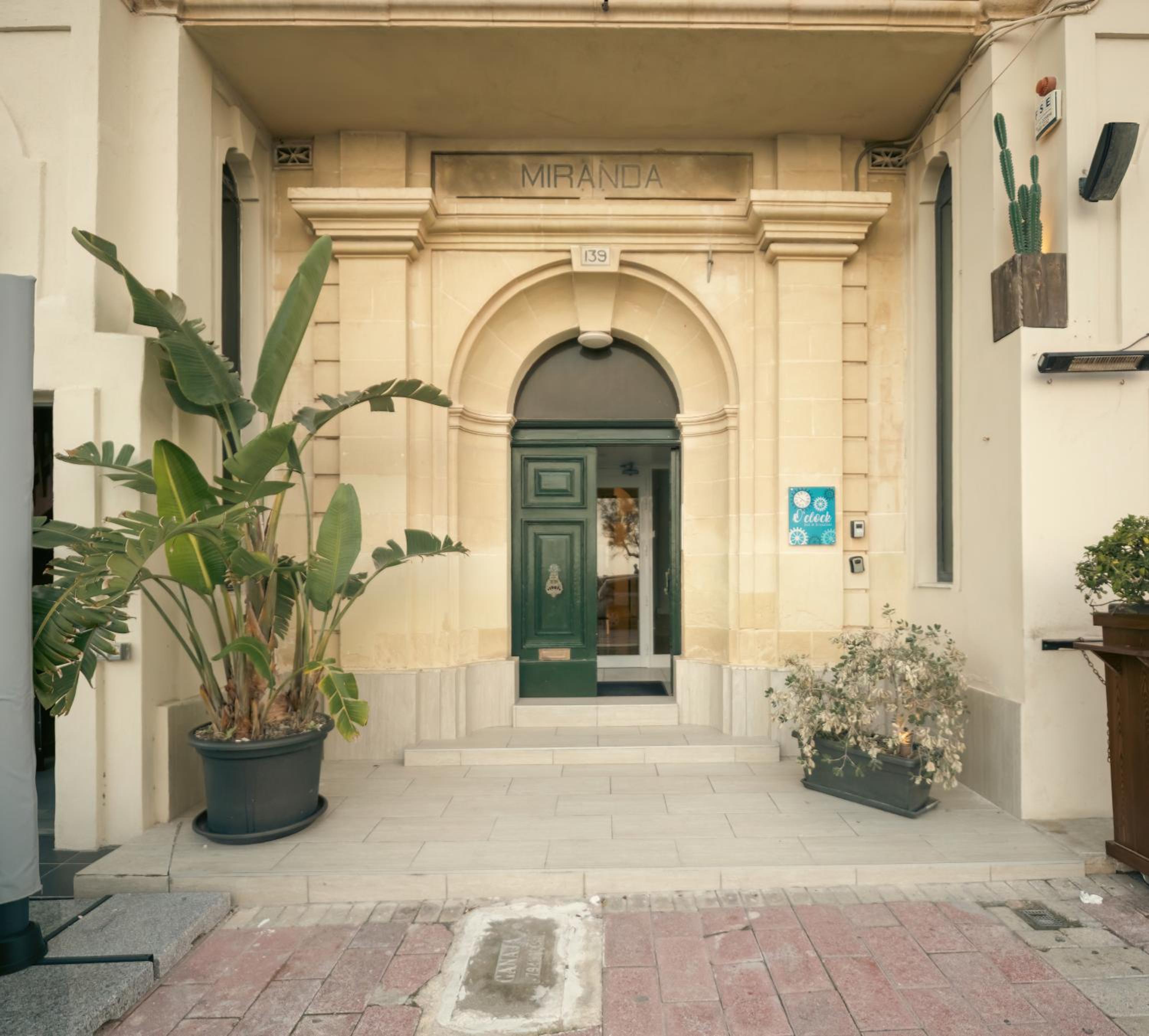 Hotel Sliema Central O'Clock B&B Malta - Image 1