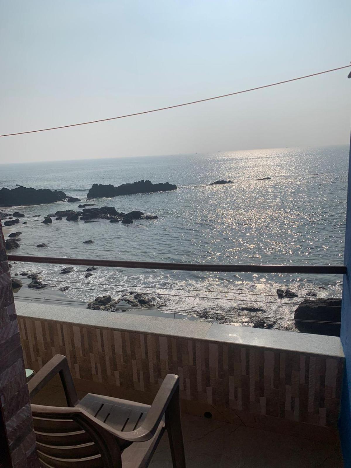 Om Ganesh Guest House Cliffside