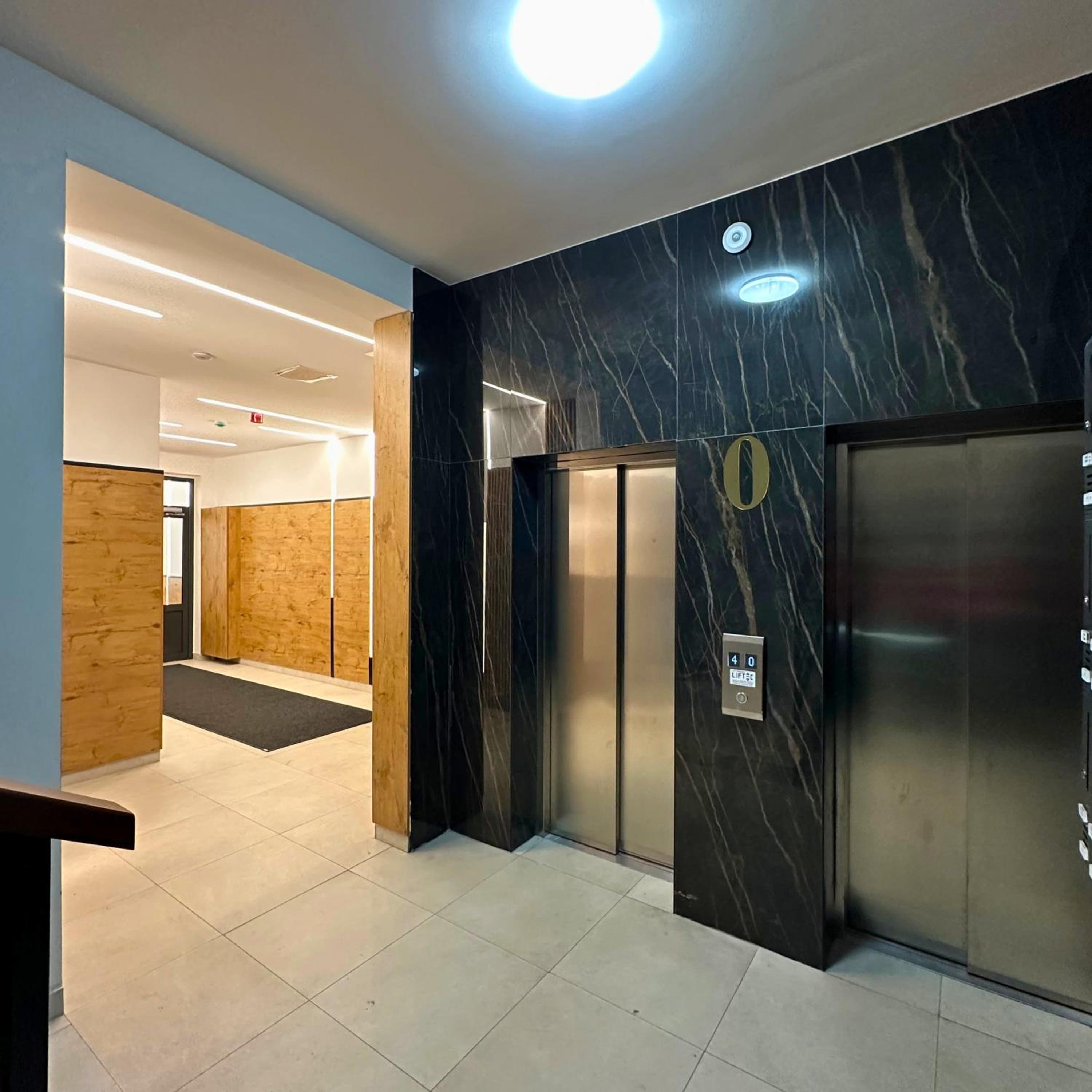 Apartment Hera with private garage