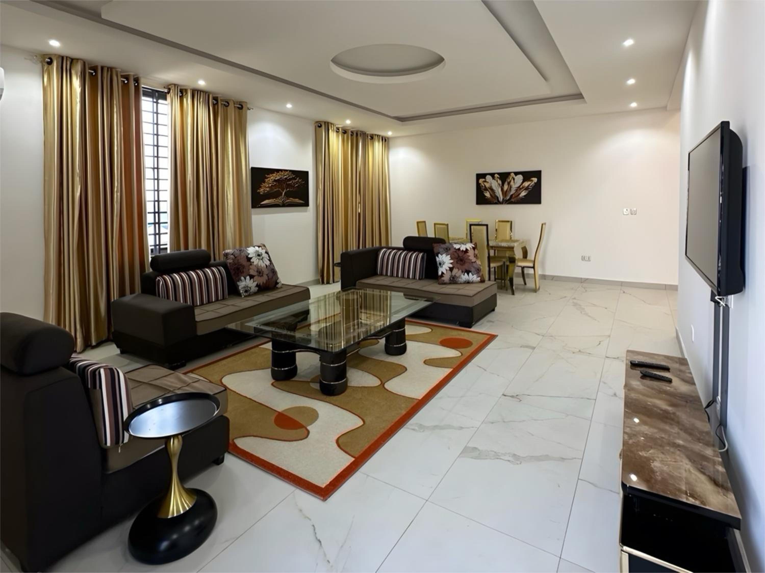 2BR Apartment with Pool and Wifi near Airport view 3