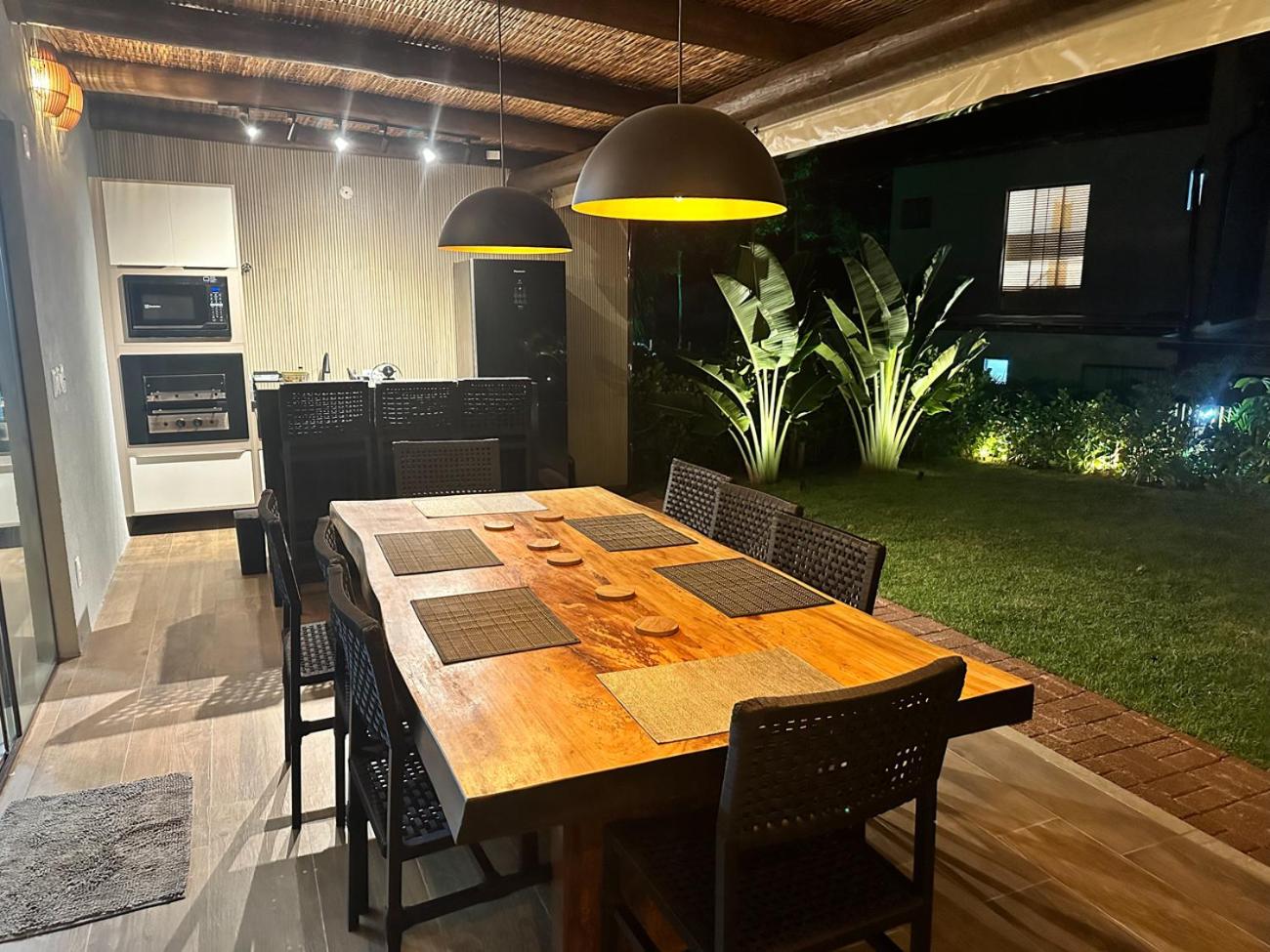 Linda casa, para 8 pessoas, 2 Suites, 1 quarto, piscina, fitness, Praia do Forte