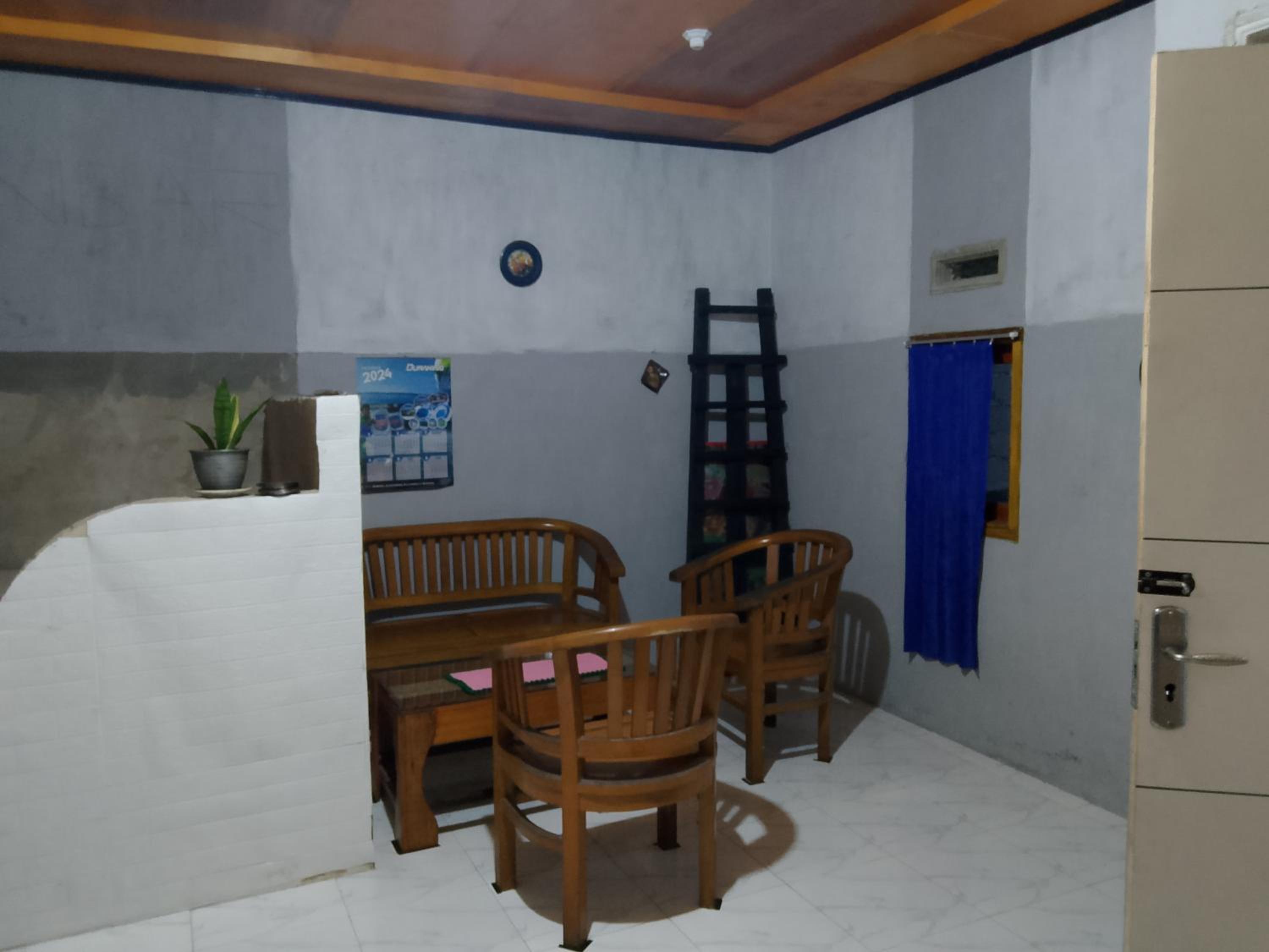 Hostel TMJ