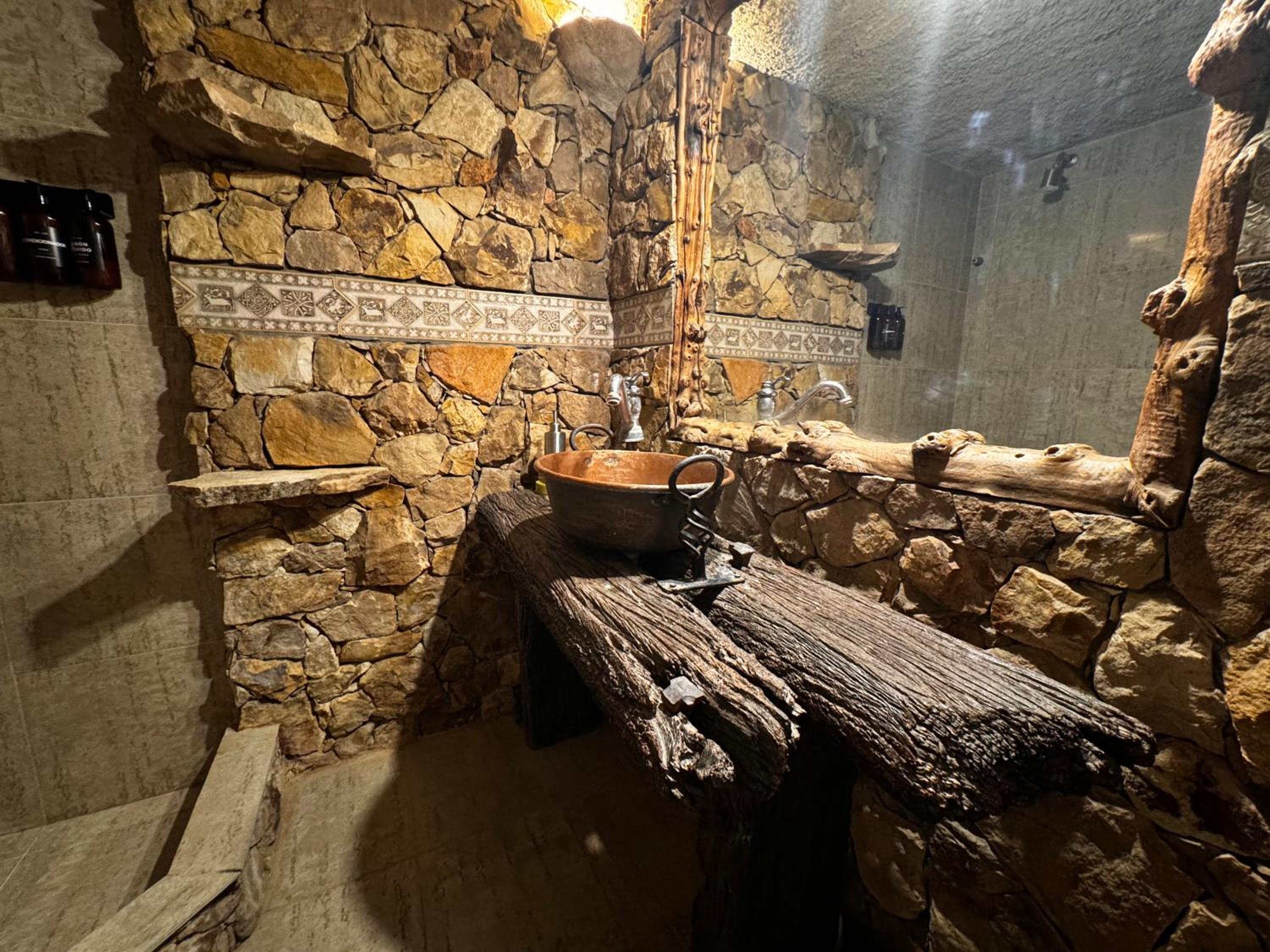 Ruca Apartment Cálido y Amplio en el Centro de Tupungato