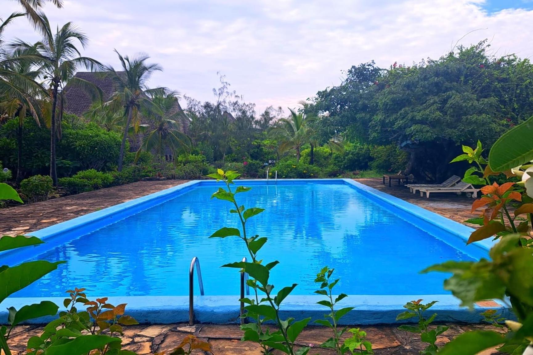 Ocean Villa Watamu - Exclusive Villa in Kenya with Pool and Tropical Garden view 5