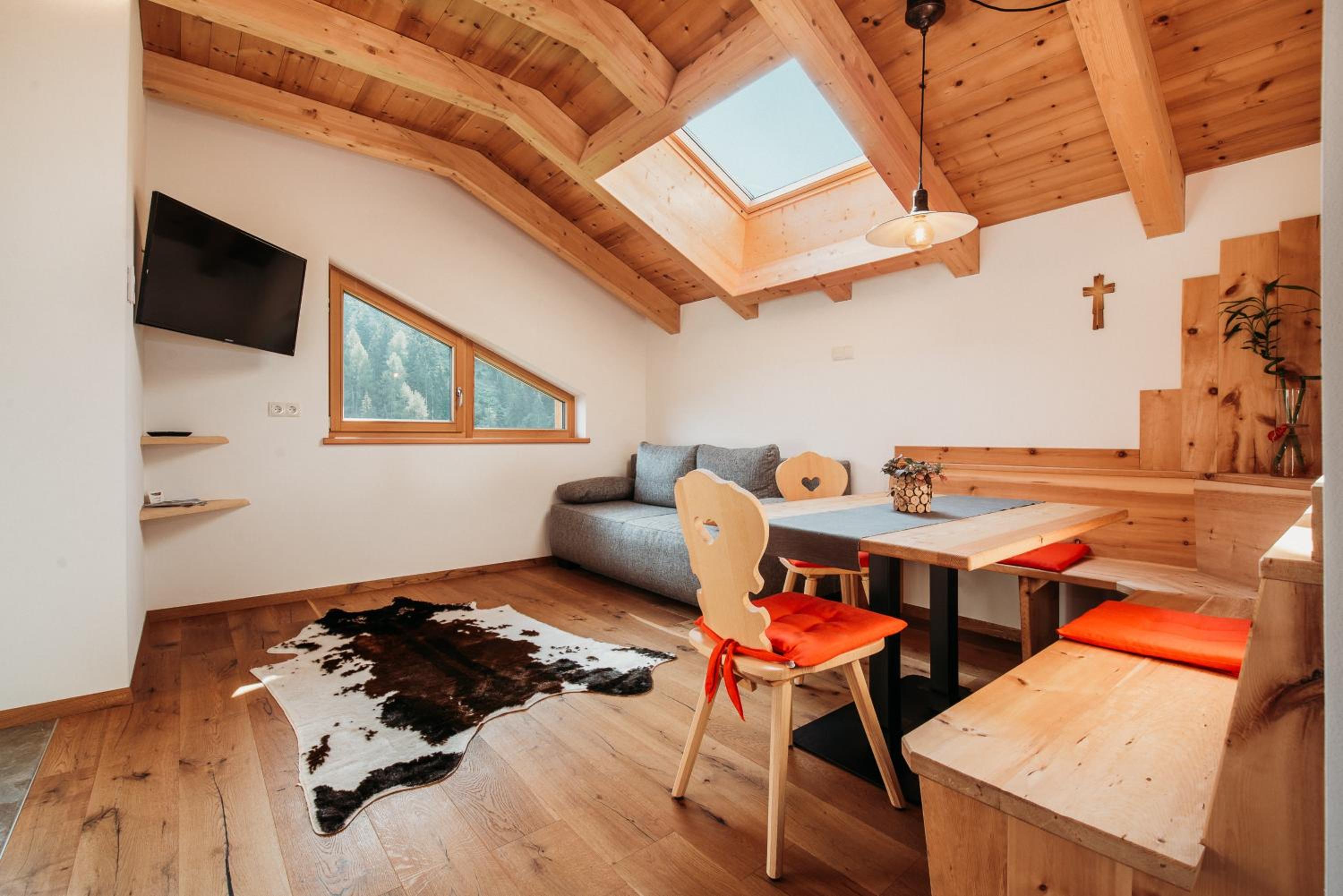 Großkarnaiderhof Ferienwohnungen-Bauernhof-Dolomiten-Natur Pur