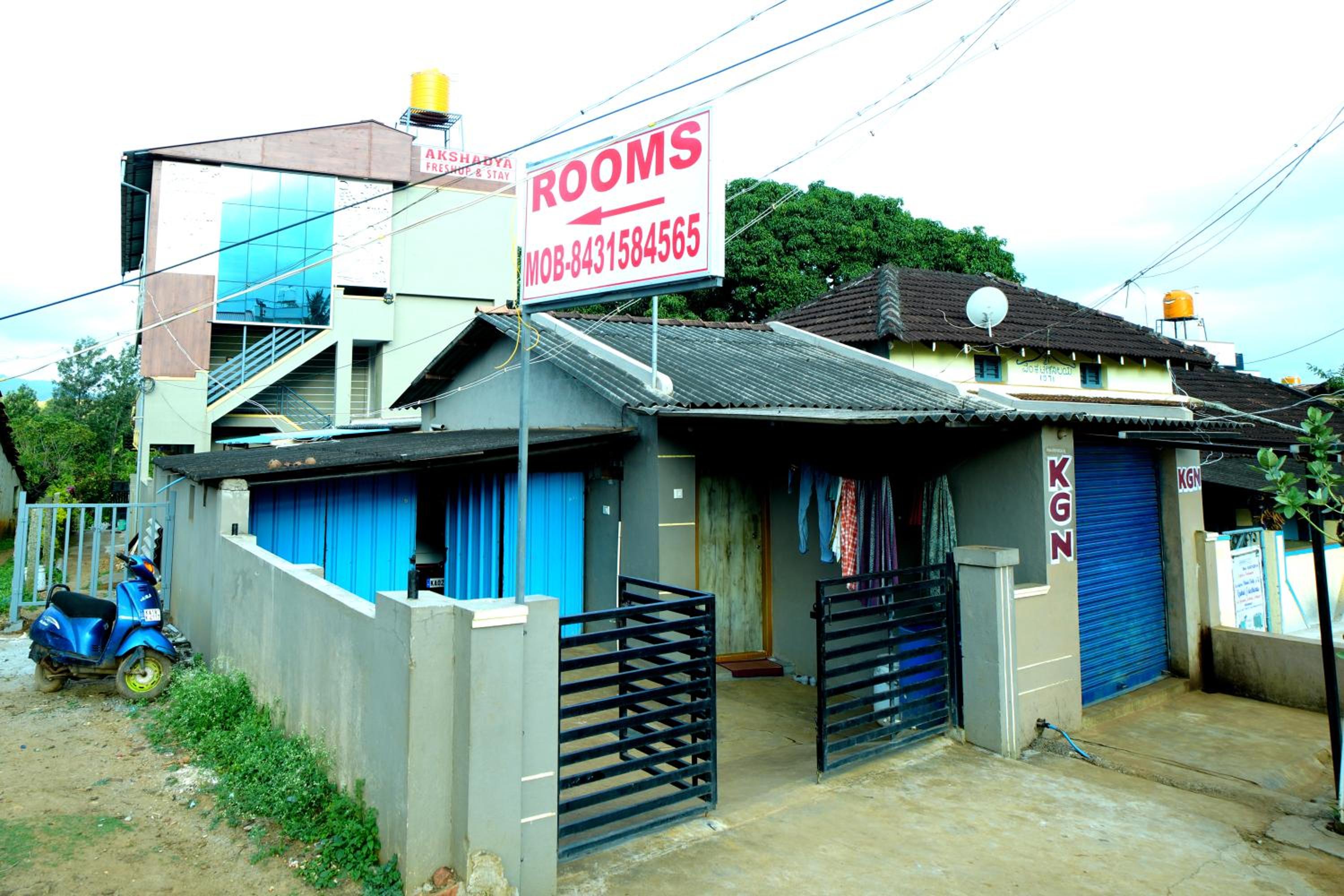 Akshadya inn freshup and stay view 2