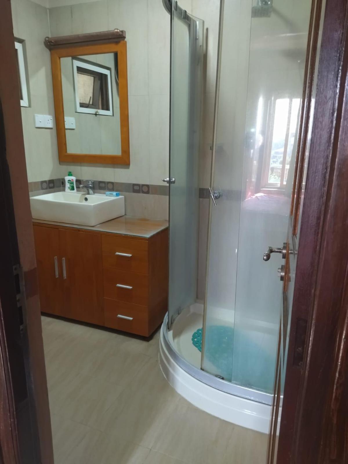 Spacious Serviced Apartment in Kathmandu, Bhatbhateni view 3