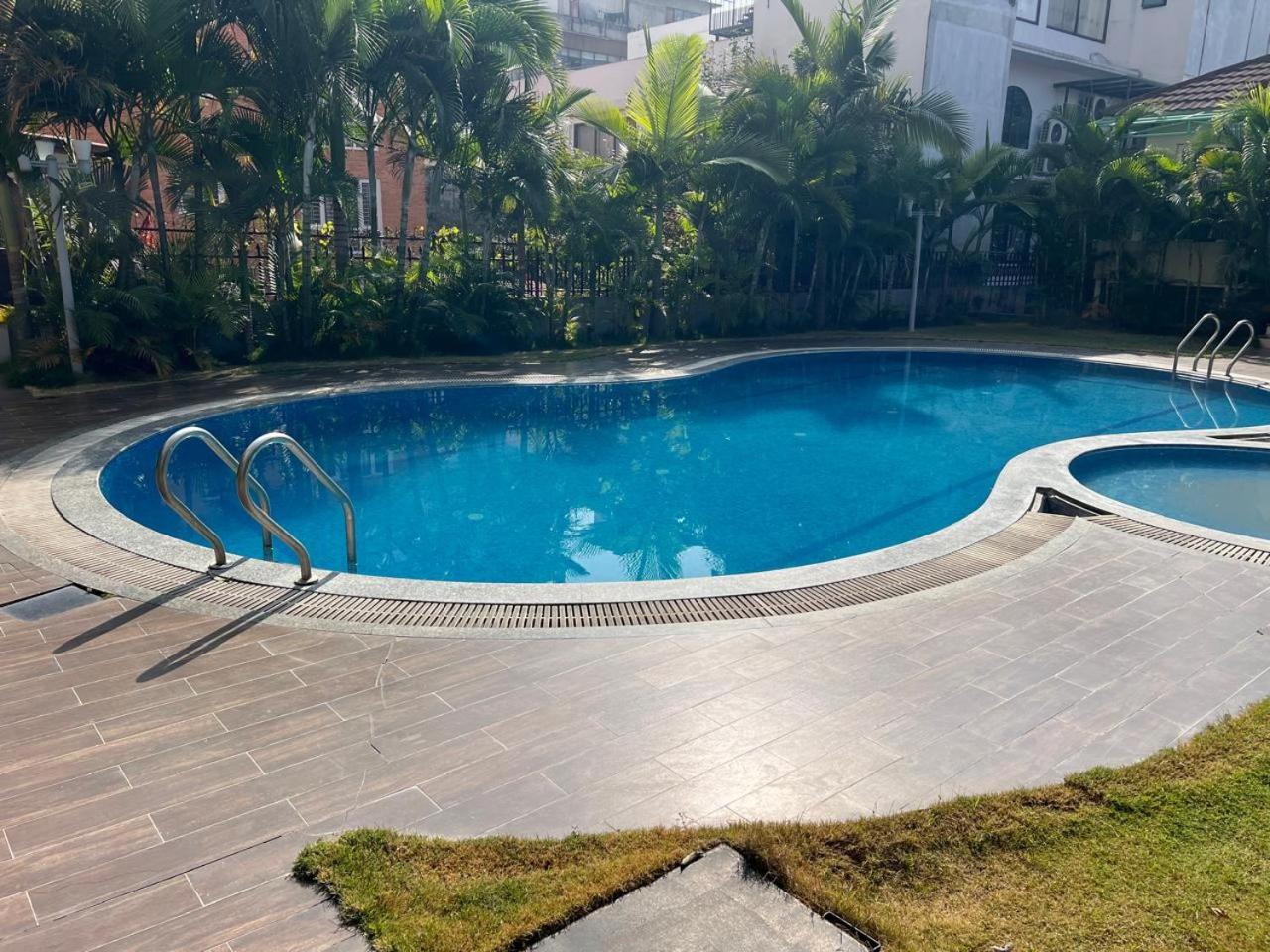 Spacious Serviced Apartment in Kathmandu, Bhatbhateni view 5
