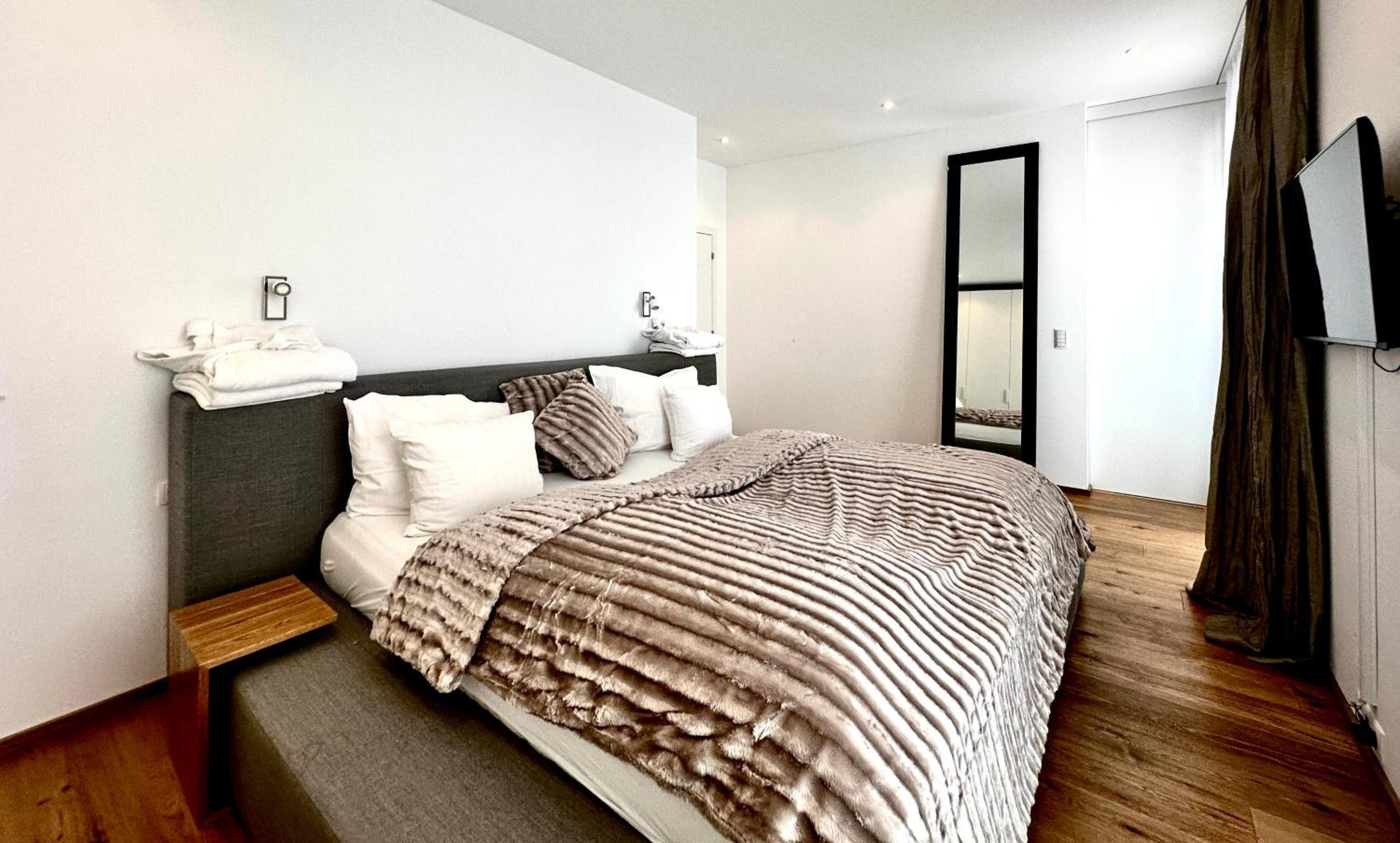 Schooren des Alpes Luxury Penthouses & Apartments with SPA & Pools close Ischgl view 4