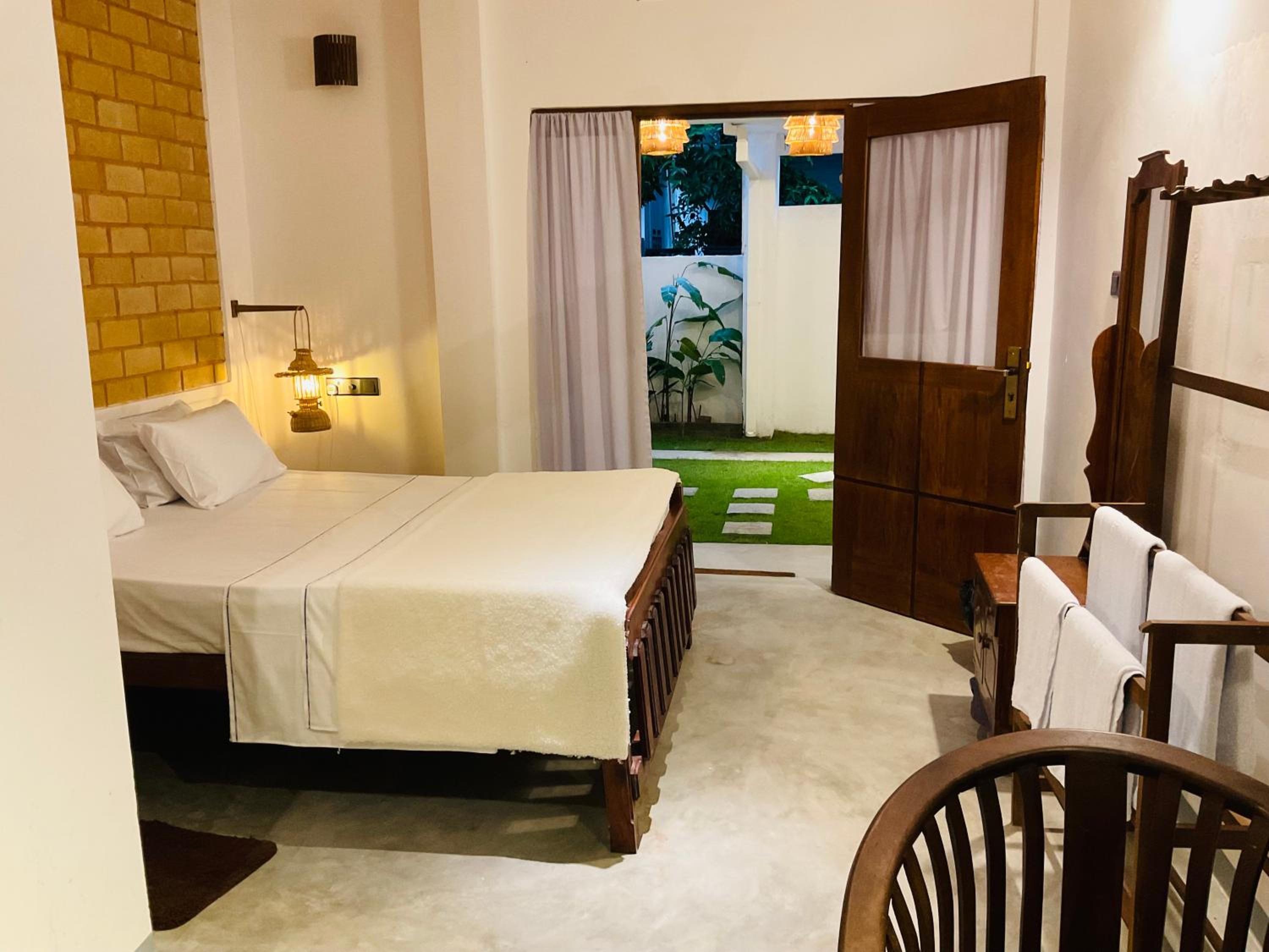 Ocean Air Guesthouse and Villa Weligama - MINUTE TO WAVES view 3