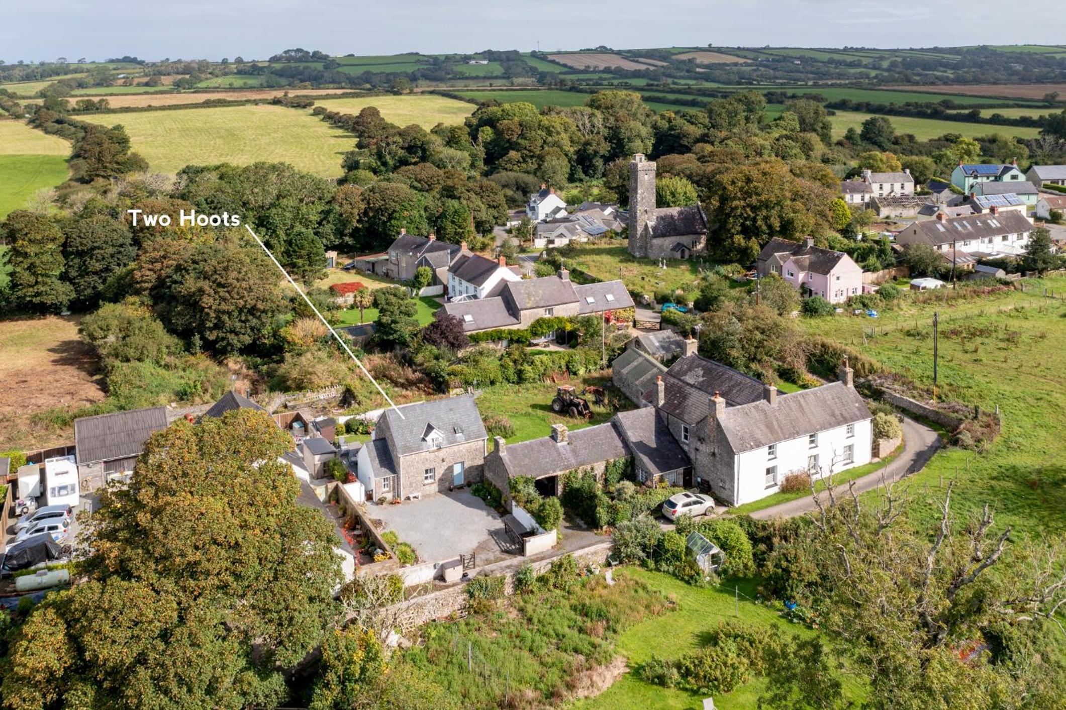 Two Hoots - Peaceful Cottage Rural views view 5