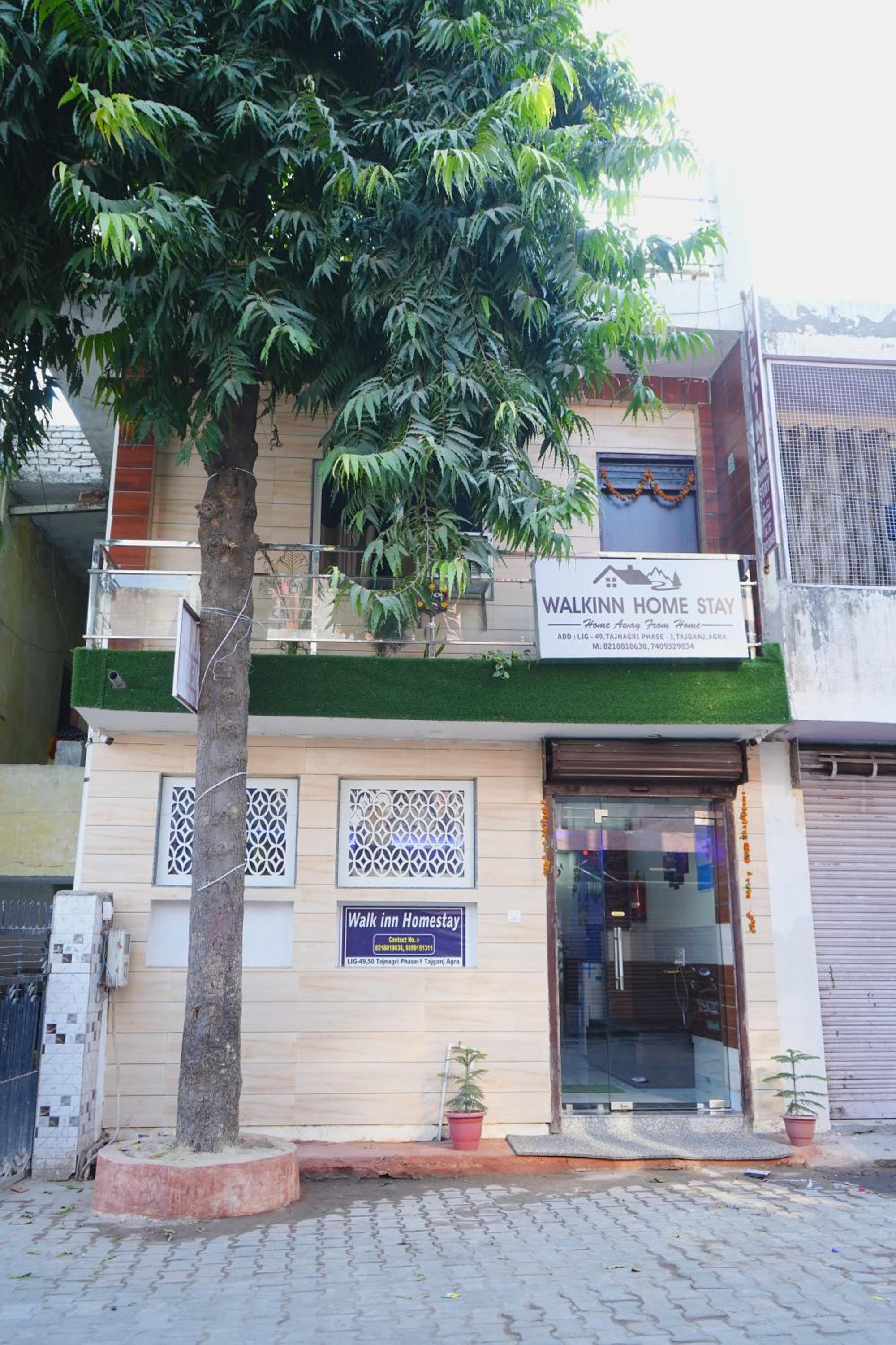 Walkinn Homestay Near TAJ MAHAL view 3